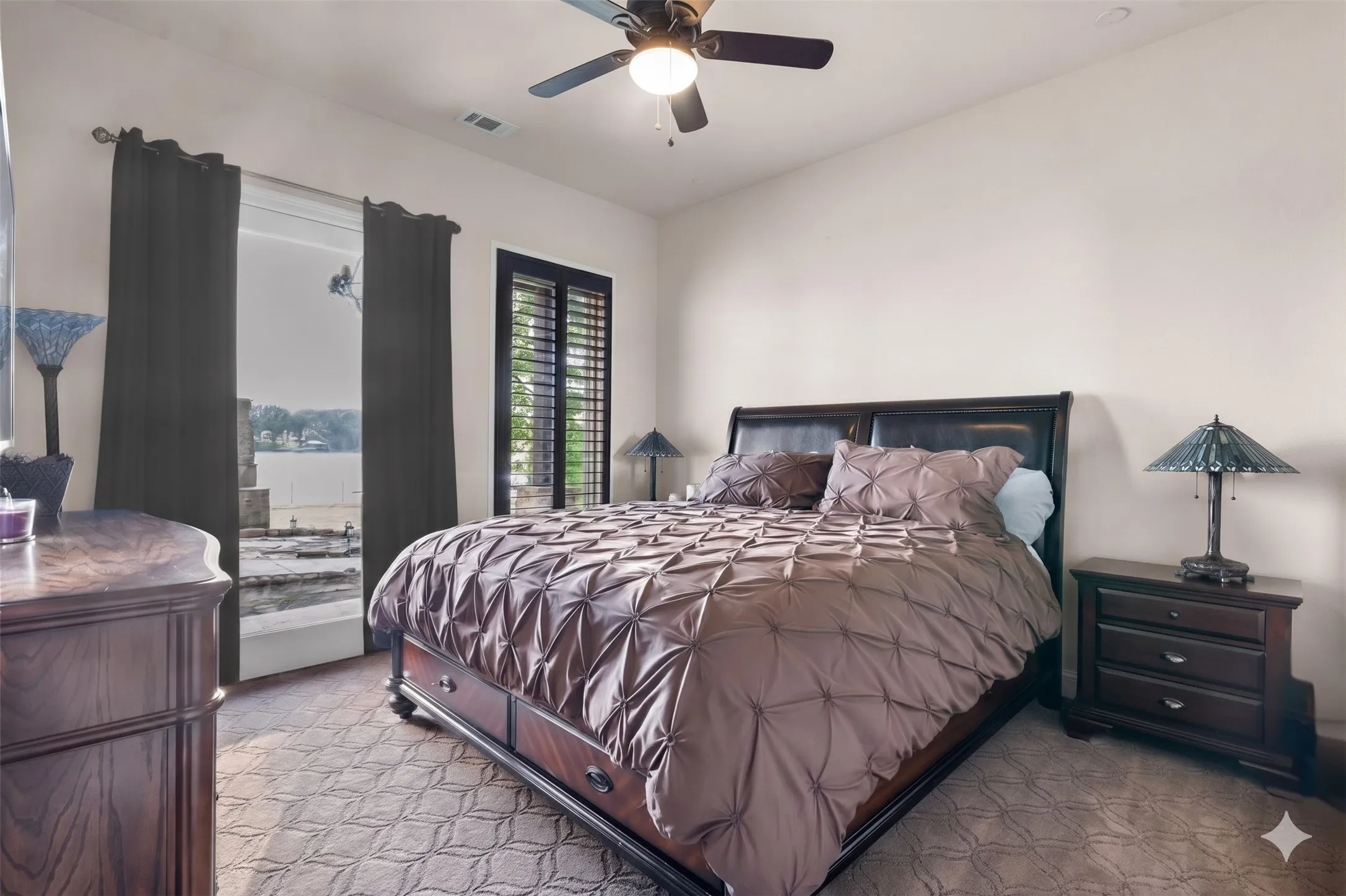 Single Family Residence For Sale in Navarro County , 146 SE County Road 2230k, Corsicana, Texas 75109, 5 Bedroom, 6 Bathroom, 3 Garage spaces, 4,005 Sqft, built in 2013, mls#21302064, Real Estate Agent in Corsicana, Homes For Sale in Navarro county, Homes For Sale in Corsicana, Realtor in Corsicana Texas, Real Estate Brokerage Independent Realty Texas, Luminita Cordes Realtor