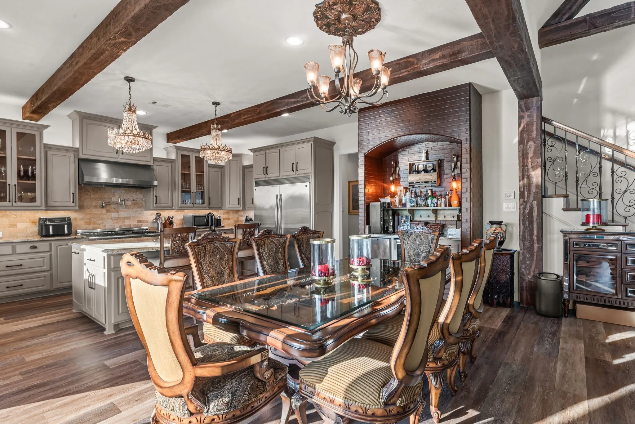 Single Family Residence For Sale in Navarro County , 146 SE County Road 2230k, Corsicana, Texas 75109, 5 Bedroom, 6 Bathroom, 3 Garage spaces, 4,005 Sqft, built in 2013, mls#21302064, Real Estate Agent in Corsicana, Homes For Sale in Navarro county, Homes For Sale in Corsicana, Realtor in Corsicana Texas, Real Estate Brokerage Independent Realty Texas, Luminita Cordes Realtor