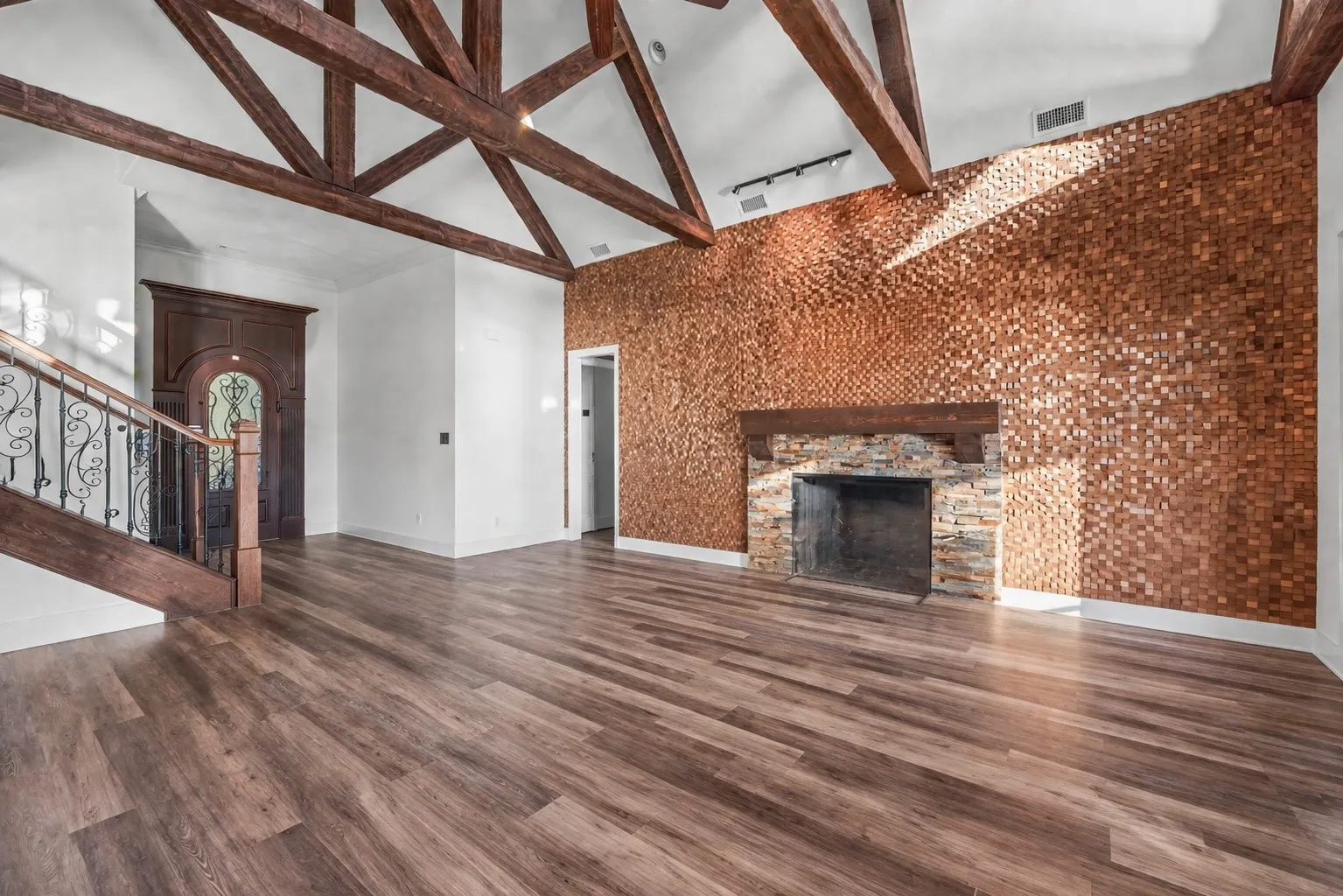 Single Family Residence For Sale in Navarro County , 146 SE County Road 2230k, Corsicana, Texas 75109, 5 Bedroom, 6 Bathroom, 3 Garage spaces, 4,005 Sqft, built in 2013, mls#21302064, Real Estate Agent in Corsicana, Homes For Sale in Navarro county, Homes For Sale in Corsicana, Realtor in Corsicana Texas, Real Estate Brokerage Independent Realty Texas, Luminita Cordes Realtor