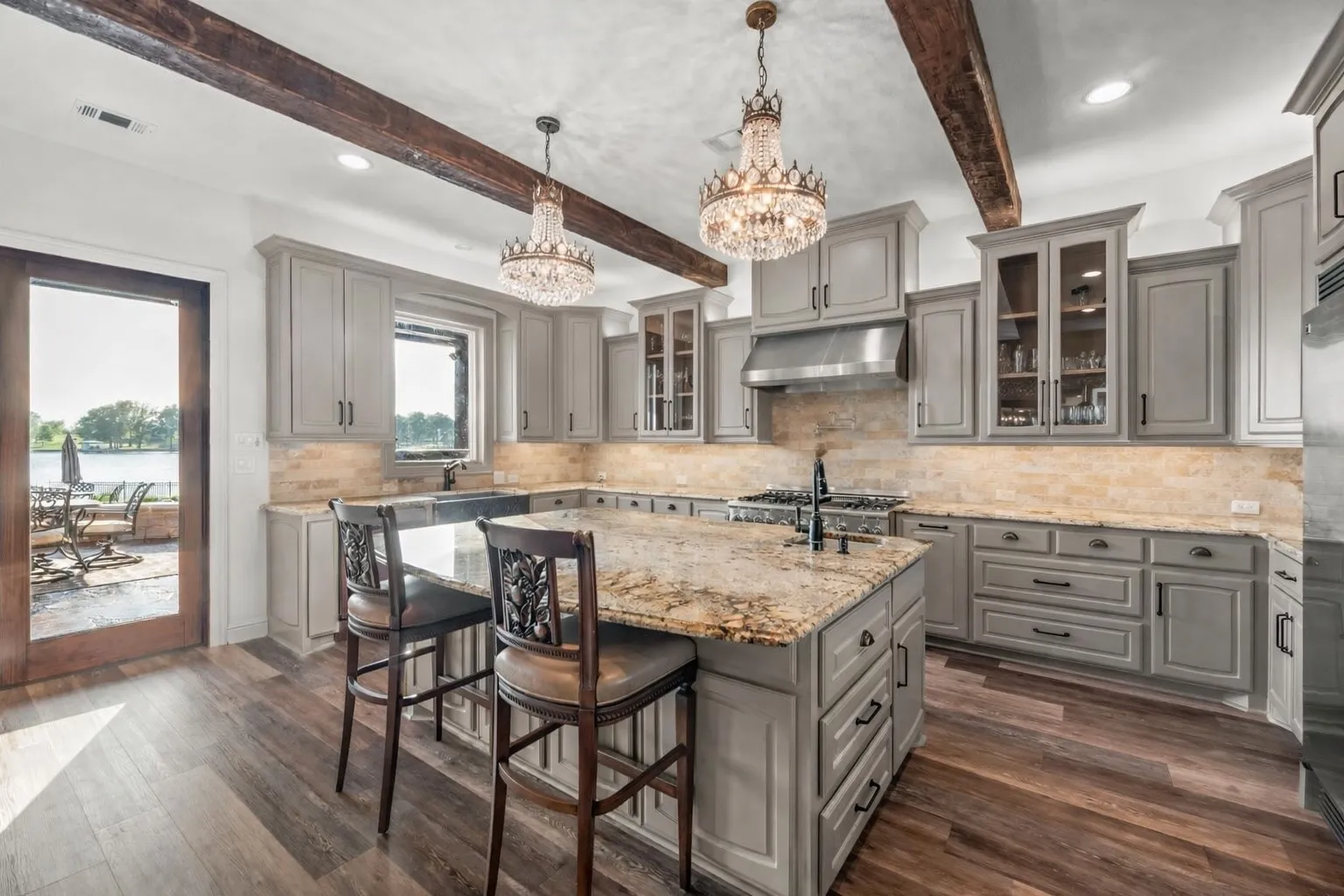 Single Family Residence For Sale in Navarro County , 146 SE County Road 2230k, Corsicana, Texas 75109, 5 Bedroom, 6 Bathroom, 3 Garage spaces, 4,005 Sqft, built in 2013, mls#21302064, Real Estate Agent in Corsicana, Homes For Sale in Navarro county, Homes For Sale in Corsicana, Realtor in Corsicana Texas, Real Estate Brokerage Independent Realty Texas, Luminita Cordes Realtor