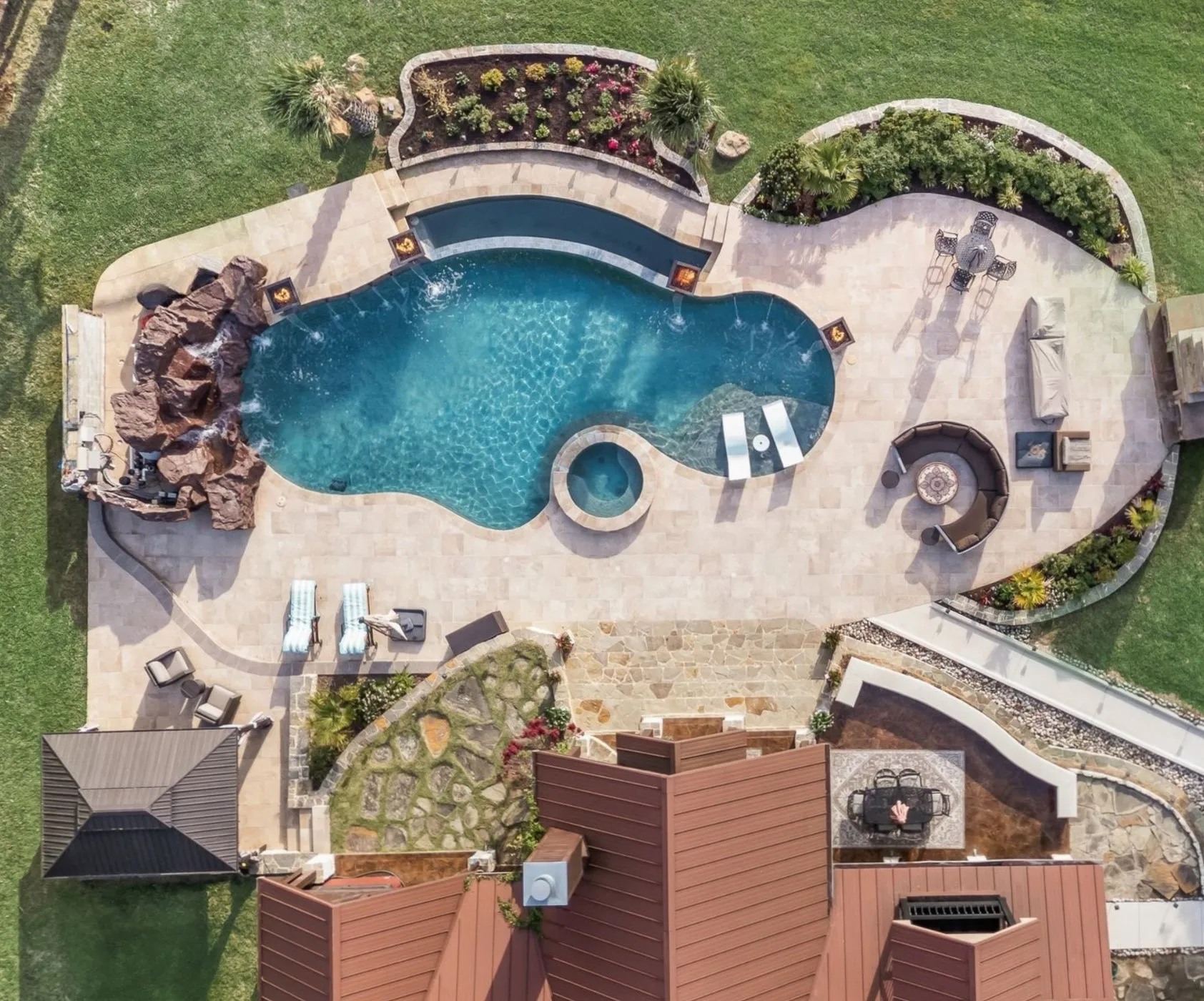 Single Family Residence For Sale in Navarro County , 146 SE County Road 2230k, Corsicana, Texas 75109, 5 Bedroom, 6 Bathroom, 3 Garage spaces, 4,005 Sqft, built in 2013, mls#21302064, Real Estate Agent in Corsicana, Homes For Sale in Navarro county, Homes For Sale in Corsicana, Realtor in Corsicana Texas, Real Estate Brokerage Independent Realty Texas, Luminita Cordes Realtor