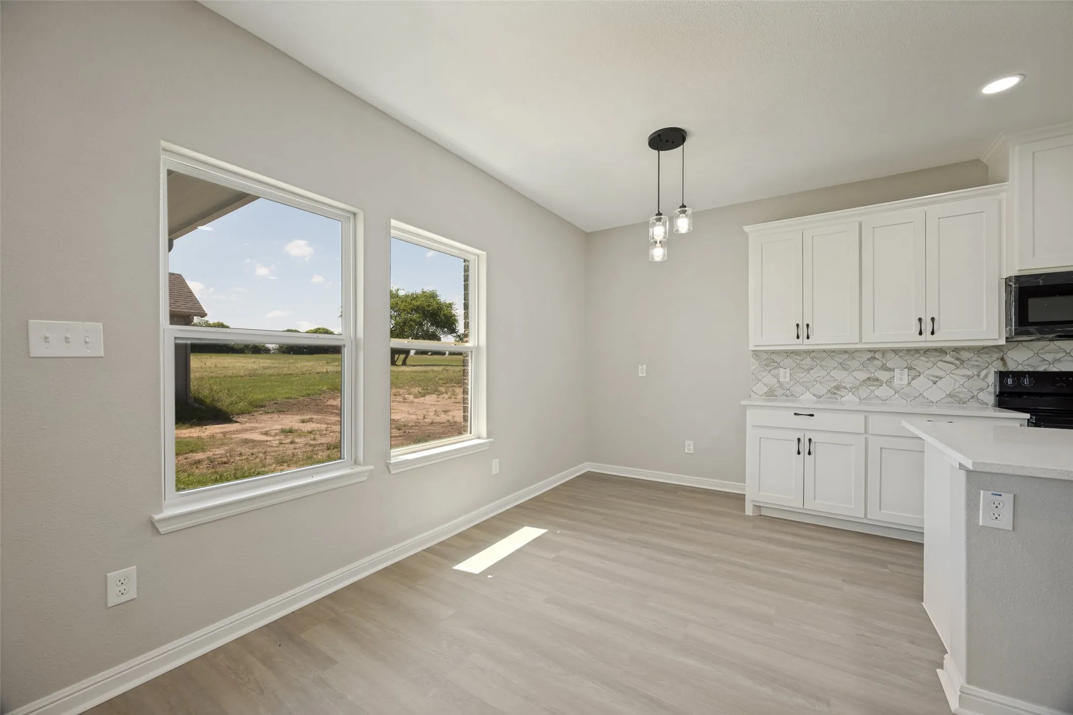 Single Family Residence For Sale in Fannin County , 1948 County Road 1255, Savoy, Texas 75479, 4 Bedroom, 2 Bathroom, 2 Garage spaces, 1,823 Sqft, built in 2025, mls#21297777, Real Estate Agent in Savoy, Homes For Sale in Fannin county, Homes For Sale in Savoy, Realtor in Savoy Texas, Real Estate Brokerage Independent Realty Texas, Luminita Cordes Realtor