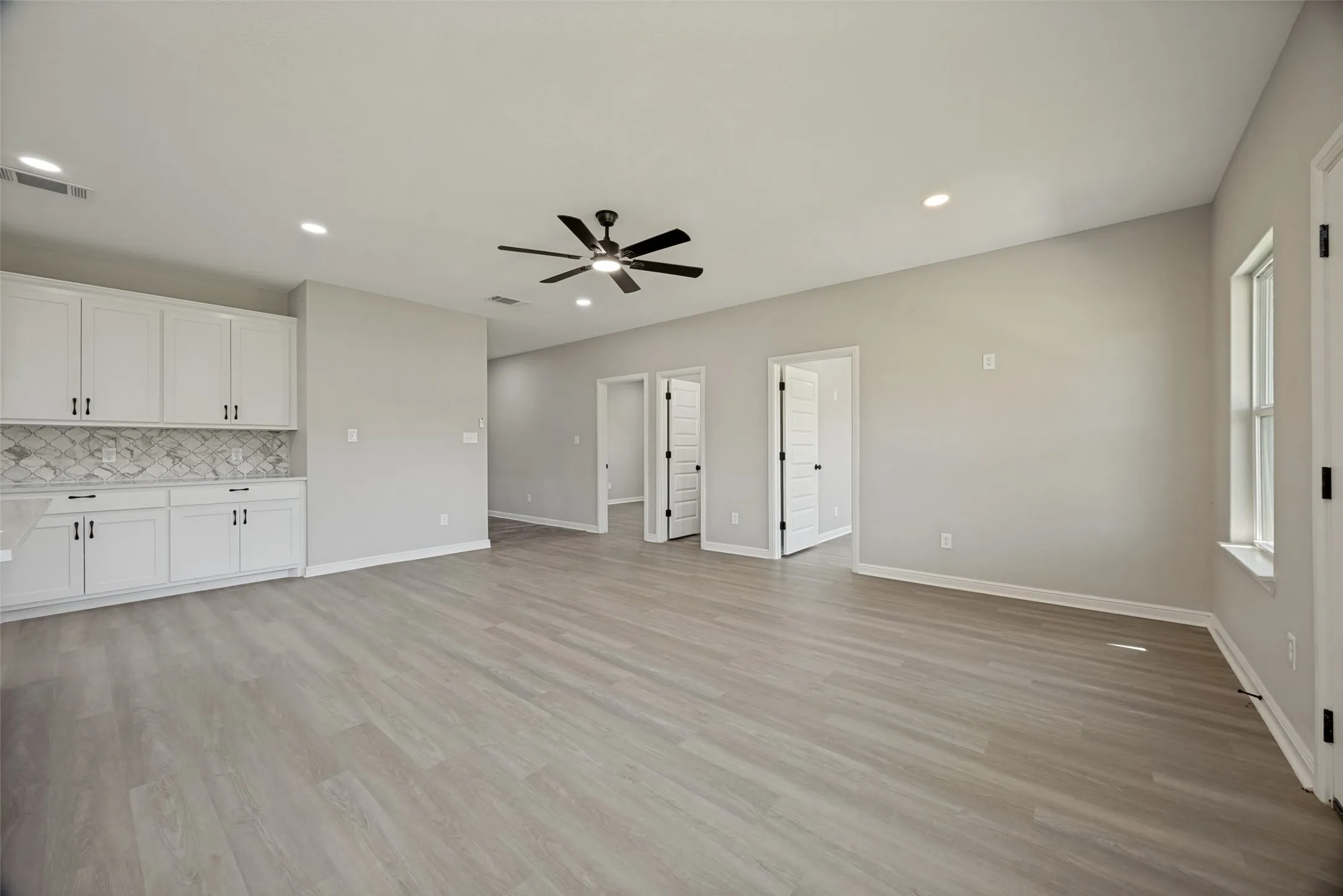Single Family Residence For Sale in Fannin County , 1948 County Road 1255, Savoy, Texas 75479, 4 Bedroom, 2 Bathroom, 2 Garage spaces, 1,823 Sqft, built in 2025, mls#21297777, Real Estate Agent in Savoy, Homes For Sale in Fannin county, Homes For Sale in Savoy, Realtor in Savoy Texas, Real Estate Brokerage Independent Realty Texas, Luminita Cordes Realtor