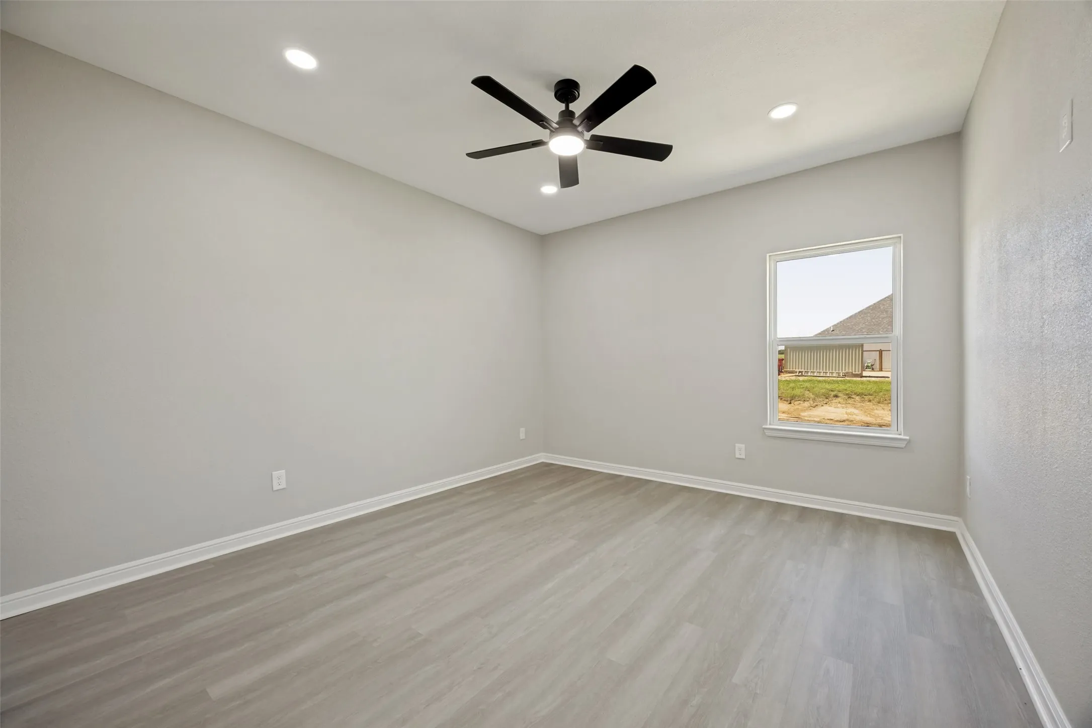 Single Family Residence For Sale in Fannin County , 1948 County Road 1255, Savoy, Texas 75479, 4 Bedroom, 2 Bathroom, 2 Garage spaces, 1,823 Sqft, built in 2025, mls#21297777, Real Estate Agent in Savoy, Homes For Sale in Fannin county, Homes For Sale in Savoy, Realtor in Savoy Texas, Real Estate Brokerage Independent Realty Texas, Luminita Cordes Realtor