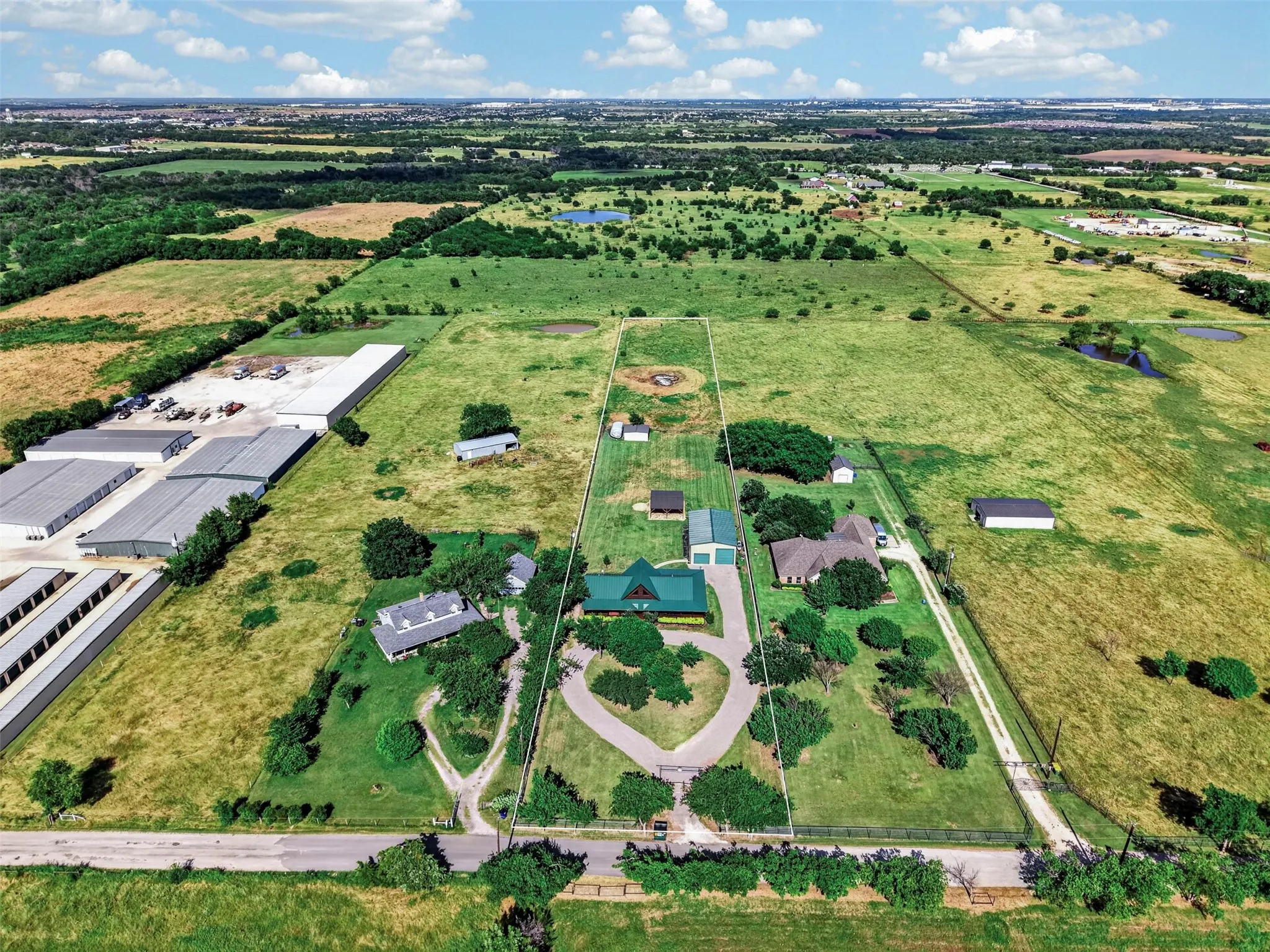 Single Family Residence For Sale in Denton County , 2270 Mitchell Road, Krum, Texas 76249, 3 Bedroom, 2 Bathroom, 2 Garage spaces, 1,736 Sqft, built in 2018, mls#21299539, Real Estate Agent in Krum, Homes For Sale in Denton county, Homes For Sale in Krum, Realtor in Krum Texas, Real Estate Brokerage Independent Realty Texas, Luminita Cordes Realtor
