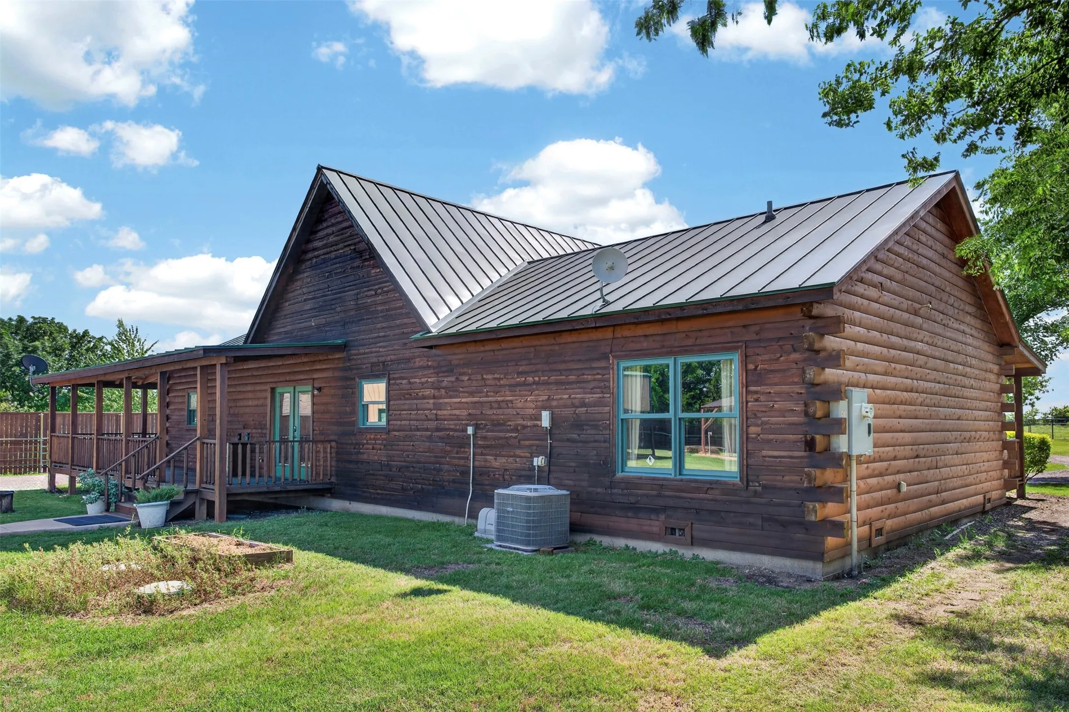 Single Family Residence For Sale in Denton County , 2270 Mitchell Road, Krum, Texas 76249, 3 Bedroom, 2 Bathroom, 2 Garage spaces, 1,736 Sqft, built in 2018, mls#21299539, Real Estate Agent in Krum, Homes For Sale in Denton county, Homes For Sale in Krum, Realtor in Krum Texas, Real Estate Brokerage Independent Realty Texas, Luminita Cordes Realtor