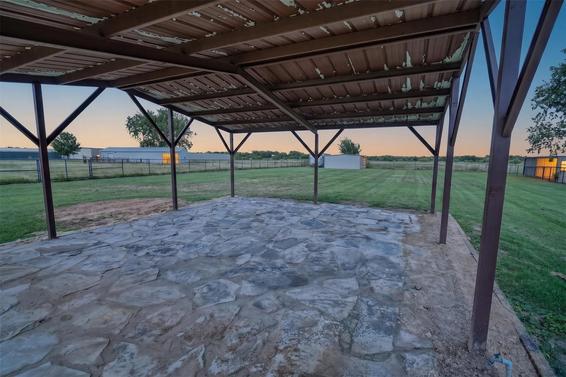 Single Family Residence For Sale in Denton County , 2270 Mitchell Road, Krum, Texas 76249, 3 Bedroom, 2 Bathroom, 2 Garage spaces, 1,736 Sqft, built in 2018, mls#21299539, Real Estate Agent in Krum, Homes For Sale in Denton county, Homes For Sale in Krum, Realtor in Krum Texas, Real Estate Brokerage Independent Realty Texas, Luminita Cordes Realtor