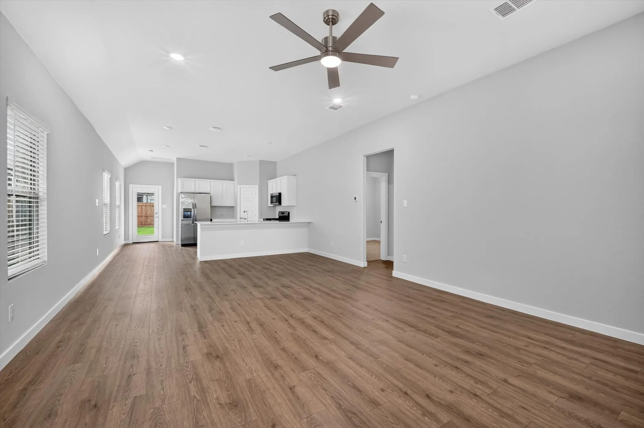 Single Family Residence For Rent in Collin County , 120 Greenbriar Drive, Princeton, Texas 75071, 3 Bedroom, 2 Bathroom, 2 Garage spaces, 1,662 Sqft, built in 2026, mls#21305884, Real Estate Agent in Princeton, Homes For Rent in Collin county, Homes For Rent in Princeton, Realtor in Princeton Texas, Real Estate Brokerage Independent Realty Texas, Luminita Cordes Realtor
