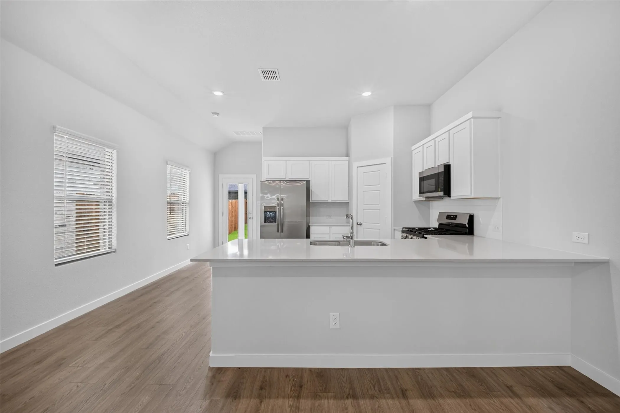 Single Family Residence For Rent in Collin County , 120 Greenbriar Drive, Princeton, Texas 75071, 3 Bedroom, 2 Bathroom, 2 Garage spaces, 1,662 Sqft, built in 2026, mls#21305884, Real Estate Agent in Princeton, Homes For Rent in Collin county, Homes For Rent in Princeton, Realtor in Princeton Texas, Real Estate Brokerage Independent Realty Texas, Luminita Cordes Realtor