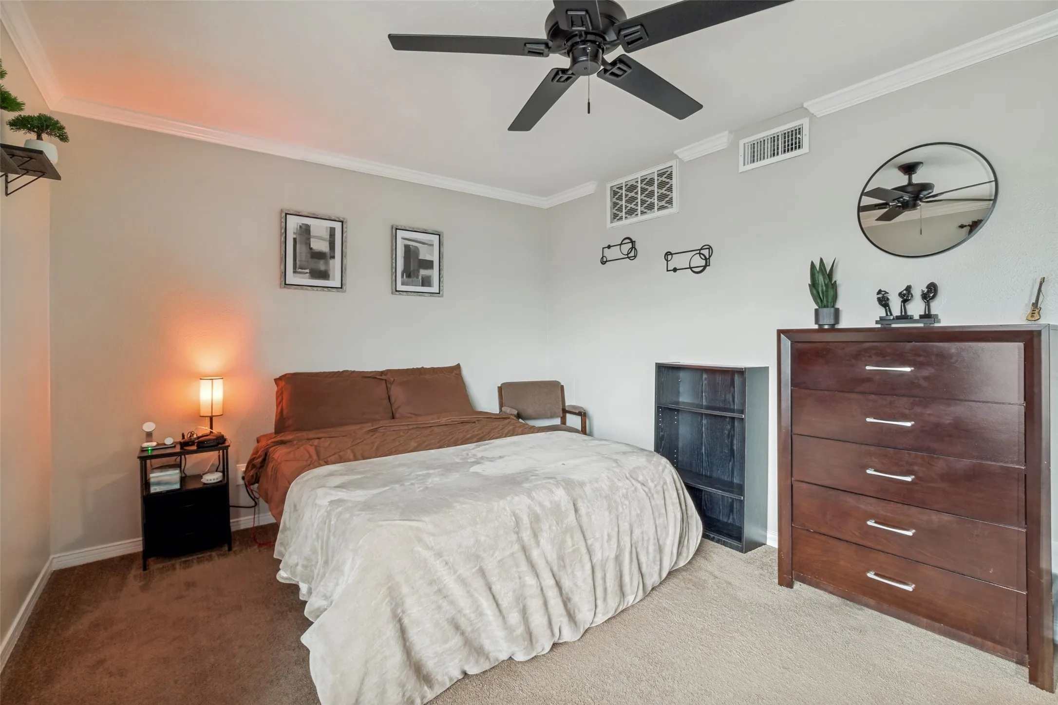 Townhouse For Sale in Dallas County , 9910 Royal Lane 505, Dallas, Texas 75231, 2 Bedroom, 2 Bathroom, Garage spaces, 1,070 Sqft, built in 1981, Price $184,000, mls#21305725, Real Estate Agent in Dallas, Homes For Sale in Dallas county, Homes For Sale in Dallas, Realtor in Dallas Texas, Real Estate Brokerage Independent Realty Texas, Luminita Cordes Realtor