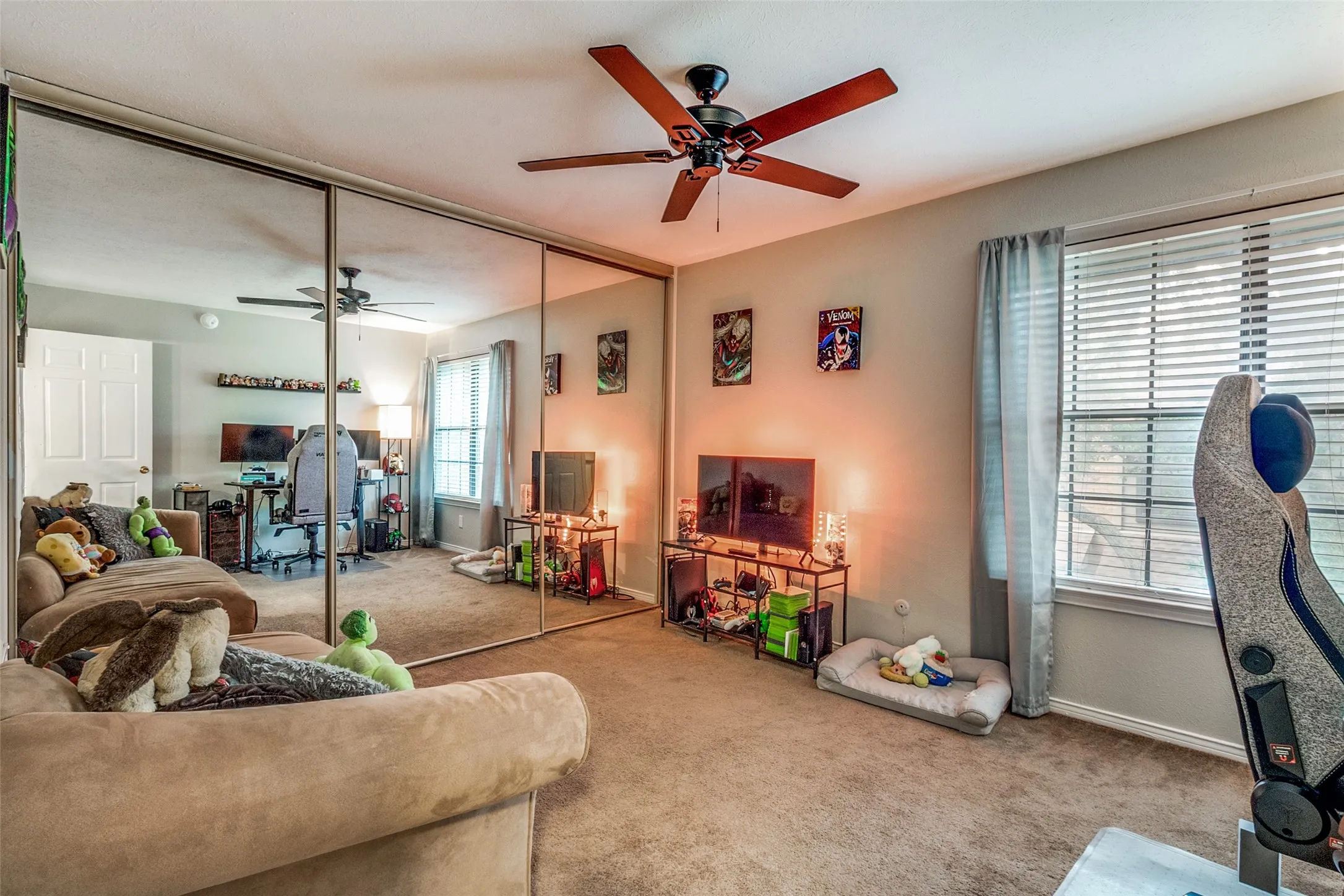 Townhouse For Sale in Dallas County , 9910 Royal Lane 505, Dallas, Texas 75231, 2 Bedroom, 2 Bathroom, Garage spaces, 1,070 Sqft, built in 1981, Price $184,000, mls#21305725, Real Estate Agent in Dallas, Homes For Sale in Dallas county, Homes For Sale in Dallas, Realtor in Dallas Texas, Real Estate Brokerage Independent Realty Texas, Luminita Cordes Realtor