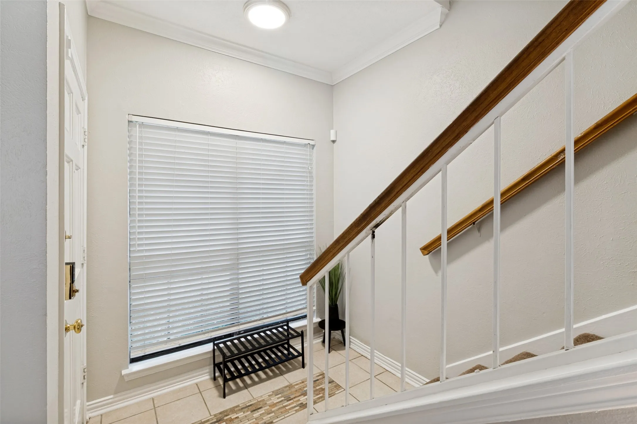 Townhouse For Sale in Dallas County , 9910 Royal Lane 505, Dallas, Texas 75231, 2 Bedroom, 2 Bathroom, Garage spaces, 1,070 Sqft, built in 1981, Price $184,000, mls#21305725, Real Estate Agent in Dallas, Homes For Sale in Dallas county, Homes For Sale in Dallas, Realtor in Dallas Texas, Real Estate Brokerage Independent Realty Texas, Luminita Cordes Realtor