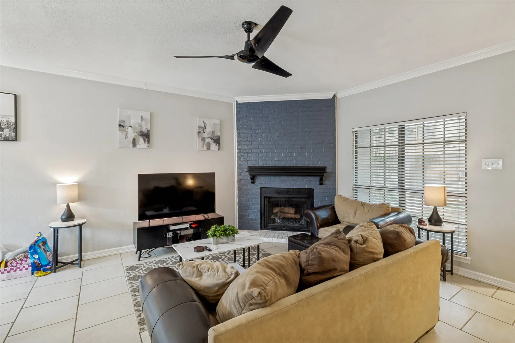 Townhouse For Sale in Dallas County , 9910 Royal Lane 505, Dallas, Texas 75231, 2 Bedroom, 2 Bathroom, Garage spaces, 1,070 Sqft, built in 1981, Price $184,000, mls#21305725, Real Estate Agent in Dallas, Homes For Sale in Dallas county, Homes For Sale in Dallas, Realtor in Dallas Texas, Real Estate Brokerage Independent Realty Texas, Luminita Cordes Realtor