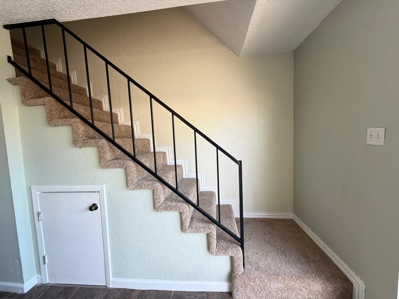 Condominium For Rent in Collin County , 2400 Jupiter Road A3, Plano, Texas 75074, 2 Bedroom, 3 Bathroom, Garage spaces, 1,254 Sqft, built in 1985, mls#21305888, Real Estate Agent in Plano, Homes For Rent in Collin county, Homes For Rent in Plano, Realtor in Plano Texas, Real Estate Brokerage Independent Realty Texas, Luminita Cordes Realtor