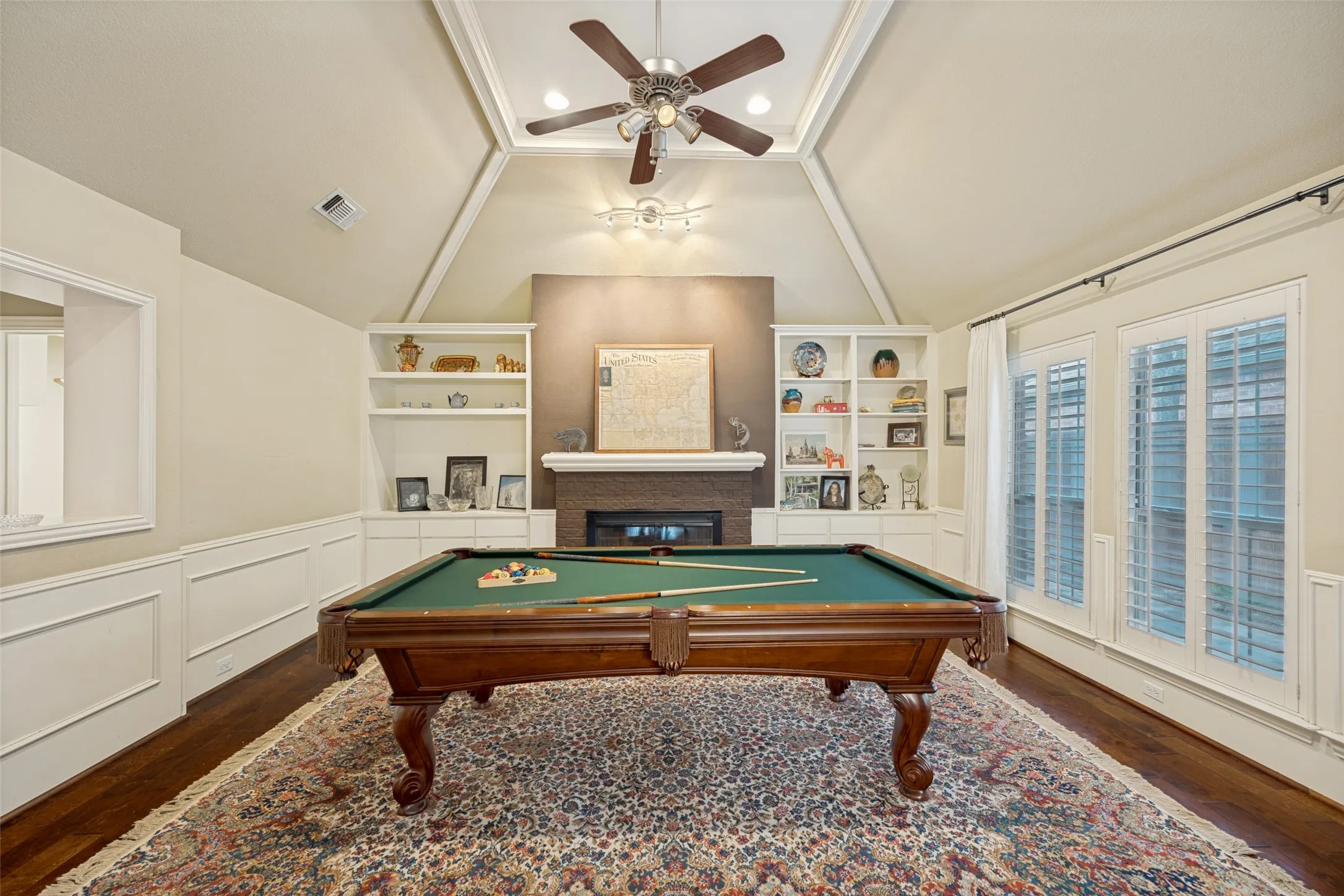 Single Family Residence For Sale in Dallas County , 314 Pecan Hollow Drive, Coppell, Texas 75019, 4 Bedroom, 4 Bathroom, 3 Garage spaces, 3,003 Sqft, built in 1991, mls#21298271, Real Estate Agent in Coppell, Homes For Sale in Dallas county, Homes For Sale in Coppell, Realtor in Coppell Texas, Real Estate Brokerage Independent Realty Texas, Luminita Cordes Realtor