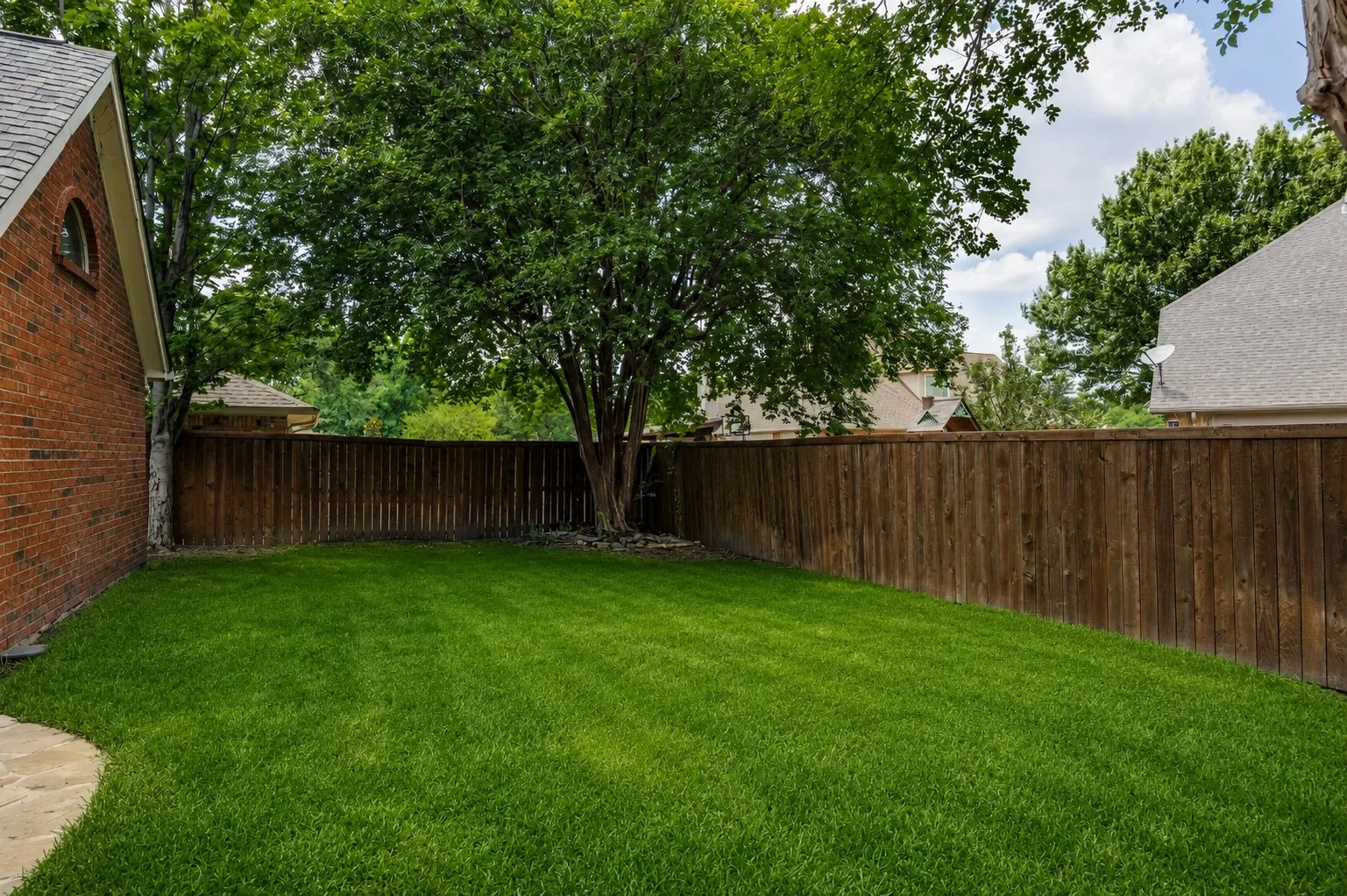 Single Family Residence For Sale in Dallas County , 314 Pecan Hollow Drive, Coppell, Texas 75019, 4 Bedroom, 4 Bathroom, 3 Garage spaces, 3,003 Sqft, built in 1991, mls#21298271, Real Estate Agent in Coppell, Homes For Sale in Dallas county, Homes For Sale in Coppell, Realtor in Coppell Texas, Real Estate Brokerage Independent Realty Texas, Luminita Cordes Realtor
