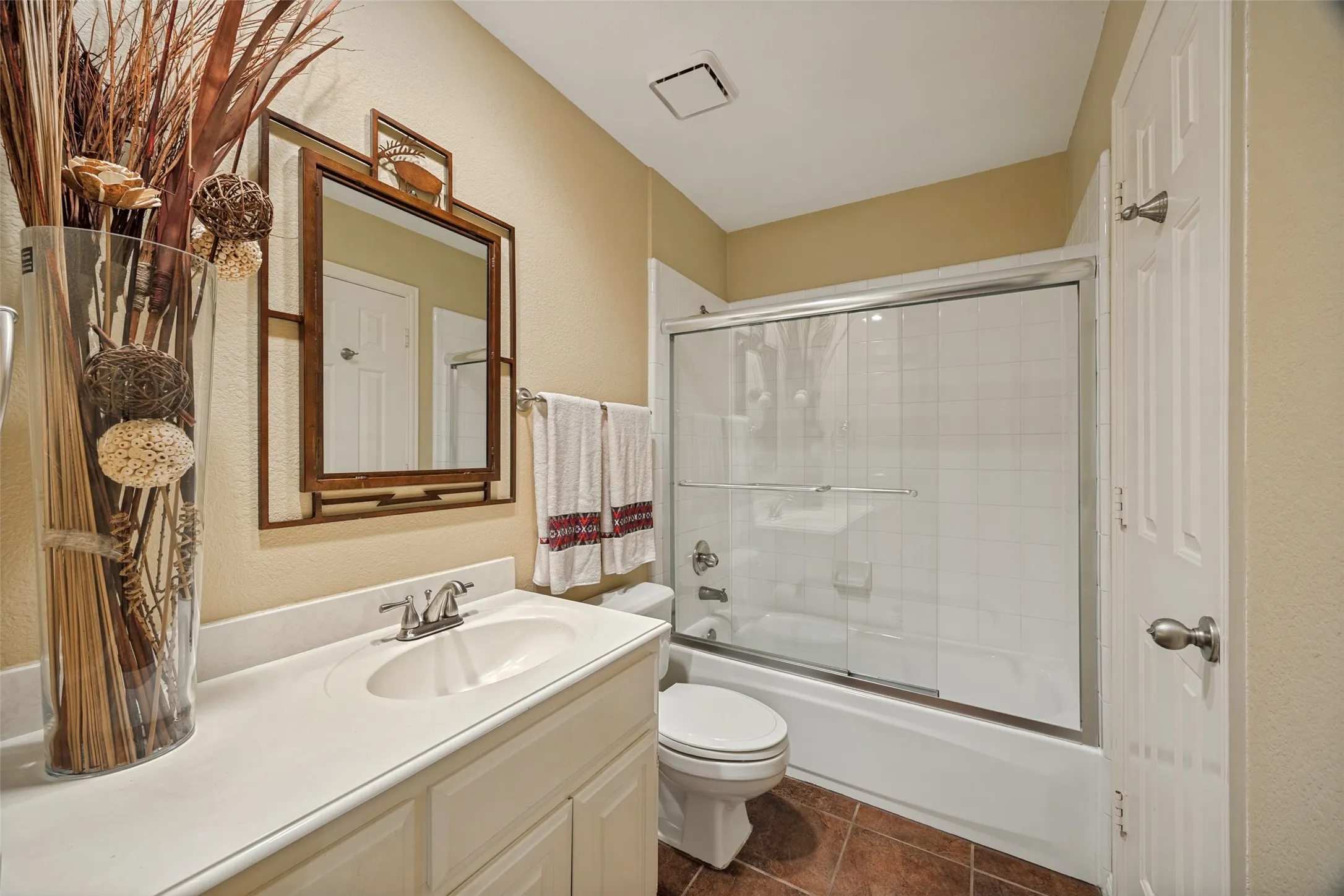 Single Family Residence For Sale in Dallas County , 314 Pecan Hollow Drive, Coppell, Texas 75019, 4 Bedroom, 4 Bathroom, 3 Garage spaces, 3,003 Sqft, built in 1991, mls#21298271, Real Estate Agent in Coppell, Homes For Sale in Dallas county, Homes For Sale in Coppell, Realtor in Coppell Texas, Real Estate Brokerage Independent Realty Texas, Luminita Cordes Realtor