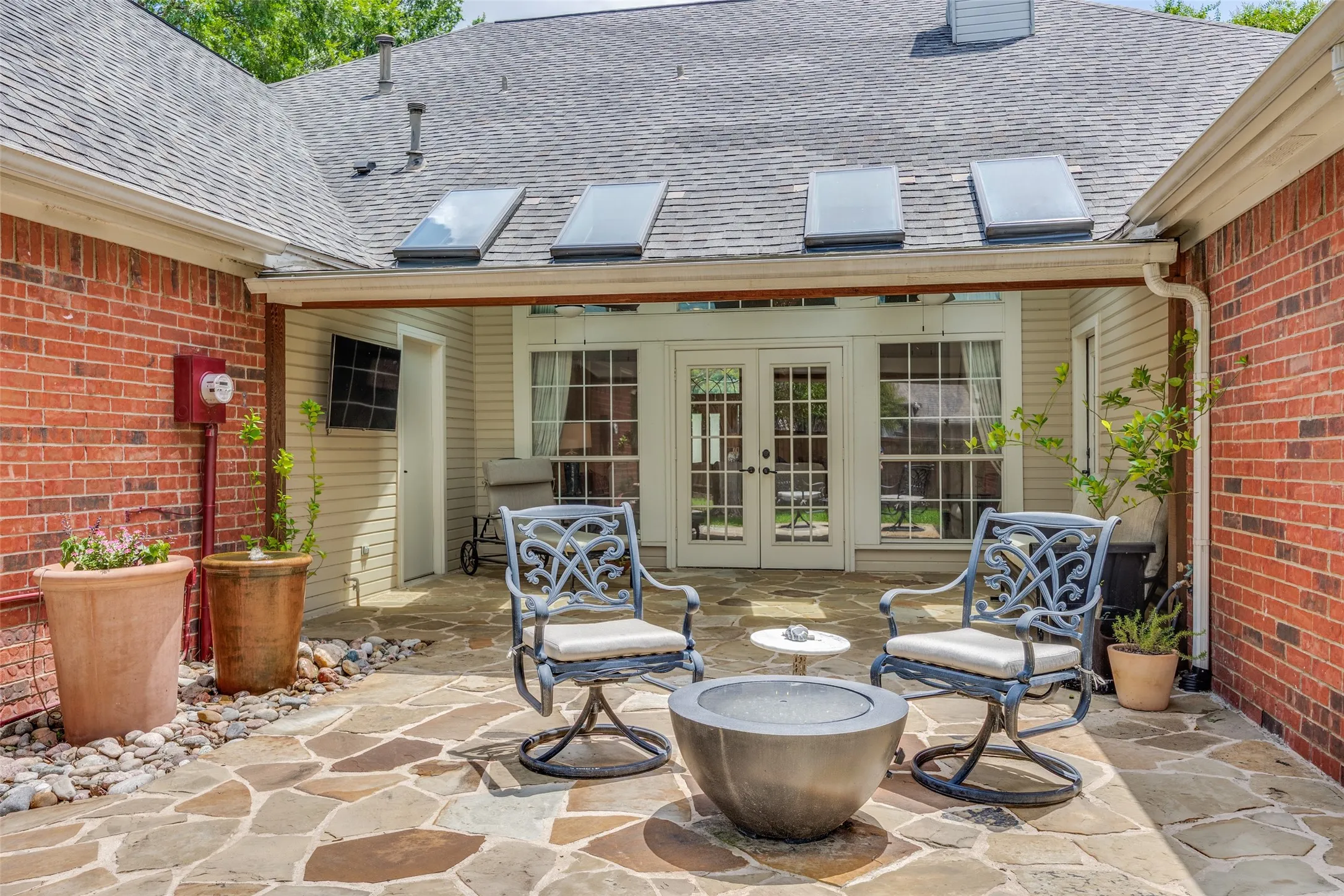 Single Family Residence For Sale in Dallas County , 314 Pecan Hollow Drive, Coppell, Texas 75019, 4 Bedroom, 4 Bathroom, 3 Garage spaces, 3,003 Sqft, built in 1991, mls#21298271, Real Estate Agent in Coppell, Homes For Sale in Dallas county, Homes For Sale in Coppell, Realtor in Coppell Texas, Real Estate Brokerage Independent Realty Texas, Luminita Cordes Realtor