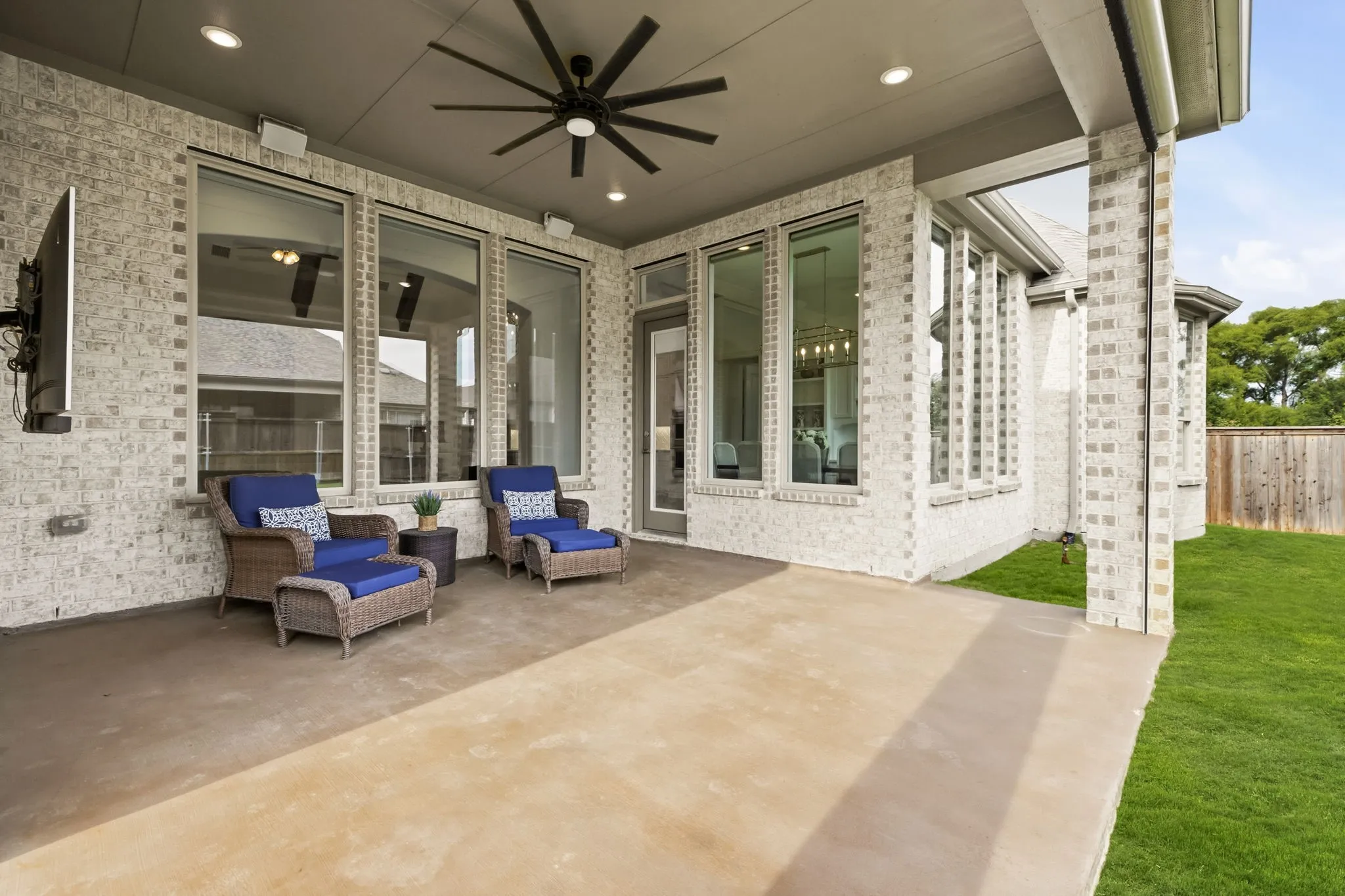 Single Family Residence For Sale in Collin County , 2905 Maverick Way, Celina, Texas 75009, 4 Bedroom, 5 Bathroom, 3 Garage spaces, 3,593 Sqft, built in 2020, mls#21303596, Real Estate Agent in Celina, Homes For Sale in Collin county, Homes For Sale in Celina, Realtor in Celina Texas, Real Estate Brokerage Independent Realty Texas, Luminita Cordes Realtor