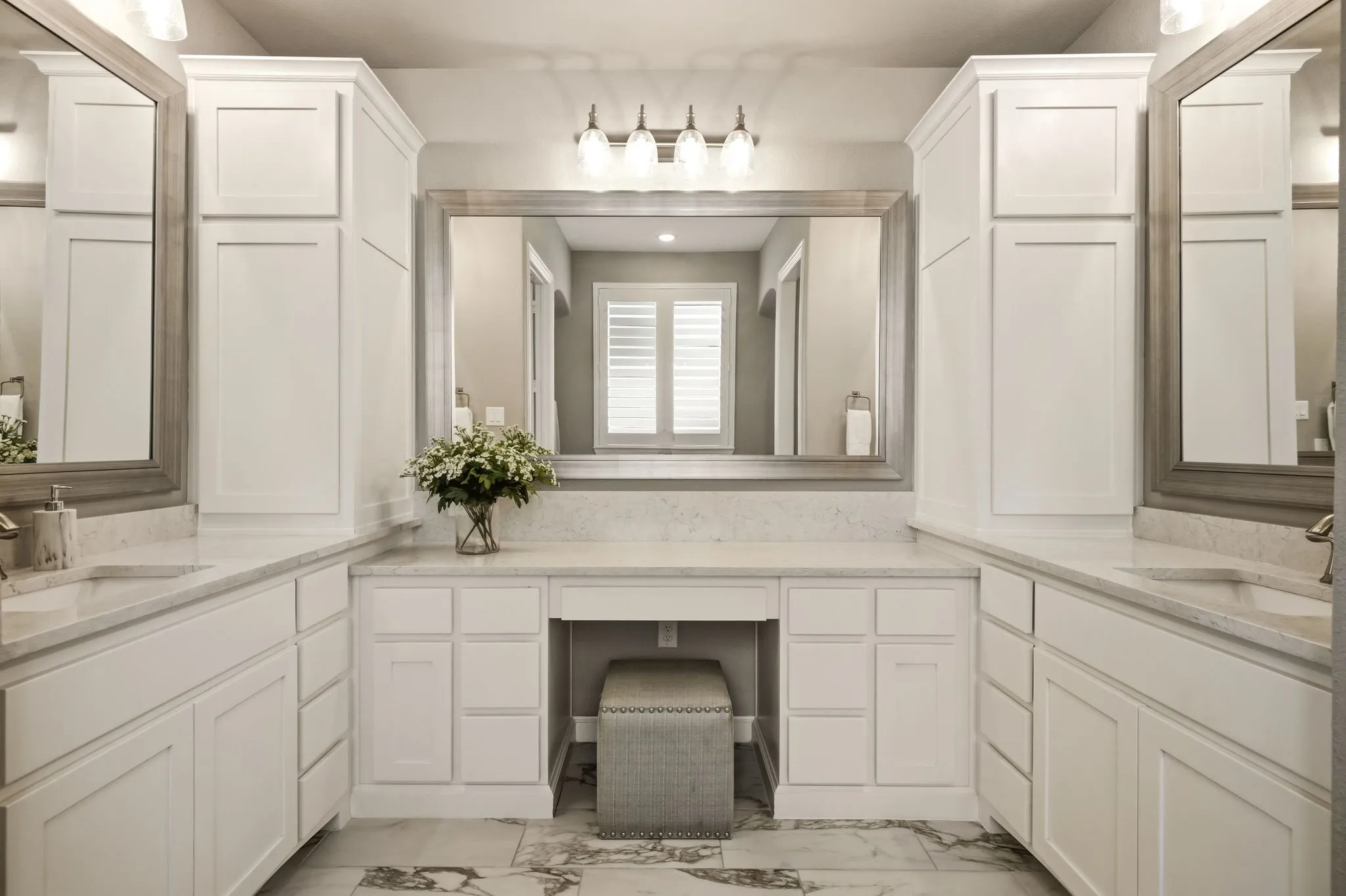 Single Family Residence For Sale in Collin County , 2905 Maverick Way, Celina, Texas 75009, 4 Bedroom, 5 Bathroom, 3 Garage spaces, 3,593 Sqft, built in 2020, mls#21303596, Real Estate Agent in Celina, Homes For Sale in Collin county, Homes For Sale in Celina, Realtor in Celina Texas, Real Estate Brokerage Independent Realty Texas, Luminita Cordes Realtor