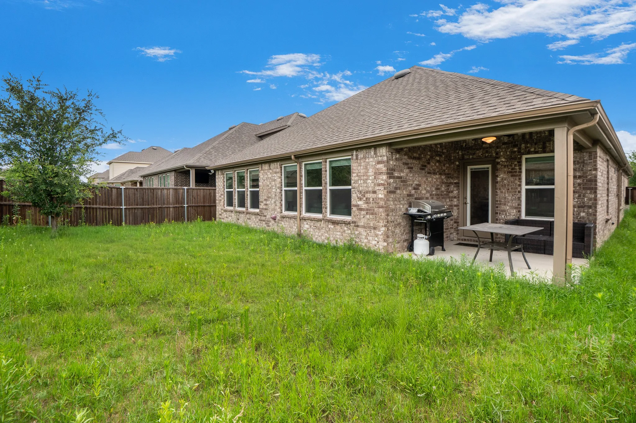 Single Family Residence For Sale in Johnson County , 2602 Melrose Drive, Mansfield, Texas 76084, 3 Bedroom, 2 Bathroom, 2 Garage spaces, 2,231 Sqft, built in 2021, mls#21303430, Real Estate Agent in Mansfield, Homes For Sale in Johnson county, Homes For Sale in Mansfield, Realtor in Mansfield Texas, Real Estate Brokerage Independent Realty Texas, Luminita Cordes Realtor