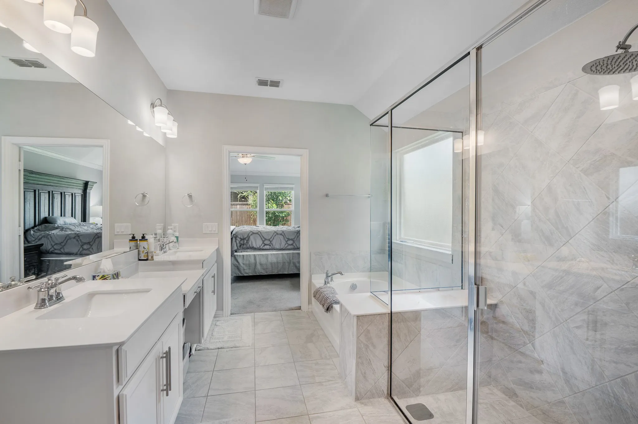 Single Family Residence For Sale in Johnson County , 2602 Melrose Drive, Mansfield, Texas 76084, 3 Bedroom, 2 Bathroom, 2 Garage spaces, 2,231 Sqft, built in 2021, mls#21303430, Real Estate Agent in Mansfield, Homes For Sale in Johnson county, Homes For Sale in Mansfield, Realtor in Mansfield Texas, Real Estate Brokerage Independent Realty Texas, Luminita Cordes Realtor