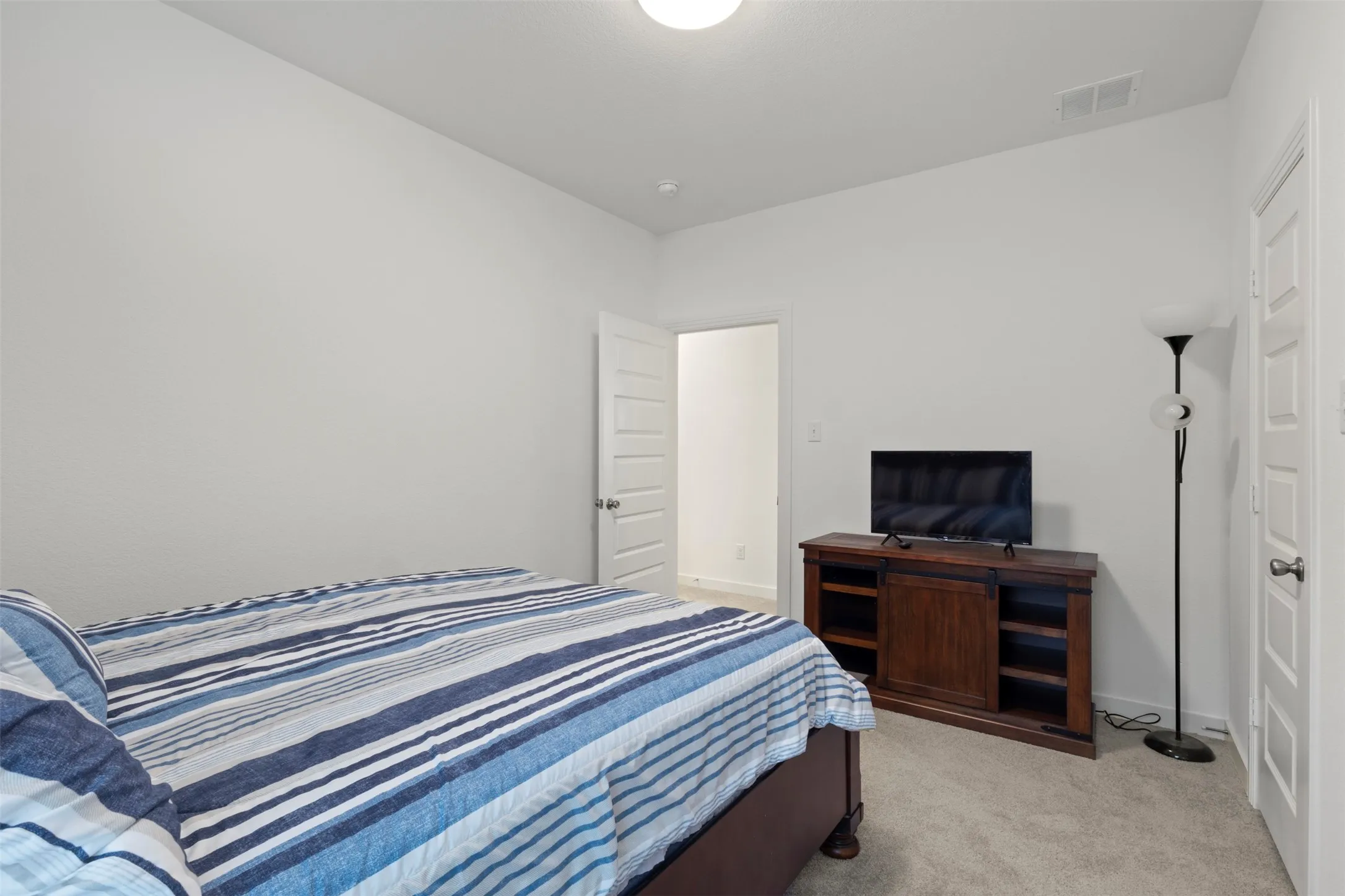 Single Family Residence For Sale in Denton County , 1848 Coronet Avenue, Aubrey, Texas 76227, 3 Bedroom, 3 Bathroom, 2 Garage spaces, 2,262 Sqft, built in 2021, mls#21305808, Real Estate Agent in Aubrey, Homes For Sale in Denton county, Homes For Sale in Aubrey, Realtor in Aubrey Texas, Real Estate Brokerage Independent Realty Texas, Luminita Cordes Realtor