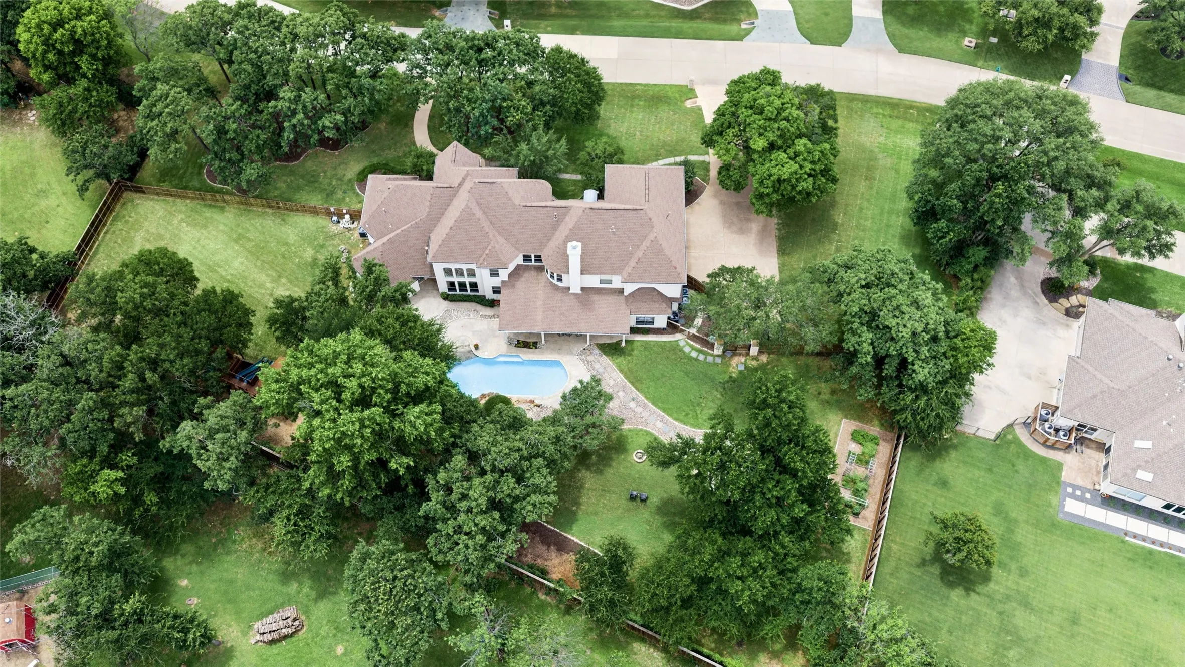 Single Family Residence For Sale in Denton County , 5204 Prince Lane, Flower Mound, Texas 75022, 5 Bedroom, 6 Bathroom, 3 Garage spaces, 5,119 Sqft, built in 1998, Price $1,795,000, mls#21302342, Real Estate Agent in Flower Mound, Homes For Sale in Denton county, Homes For Sale in Flower Mound, Realtor in Flower Mound Texas, Real Estate Brokerage Independent Realty Texas, Luminita Cordes Realtor