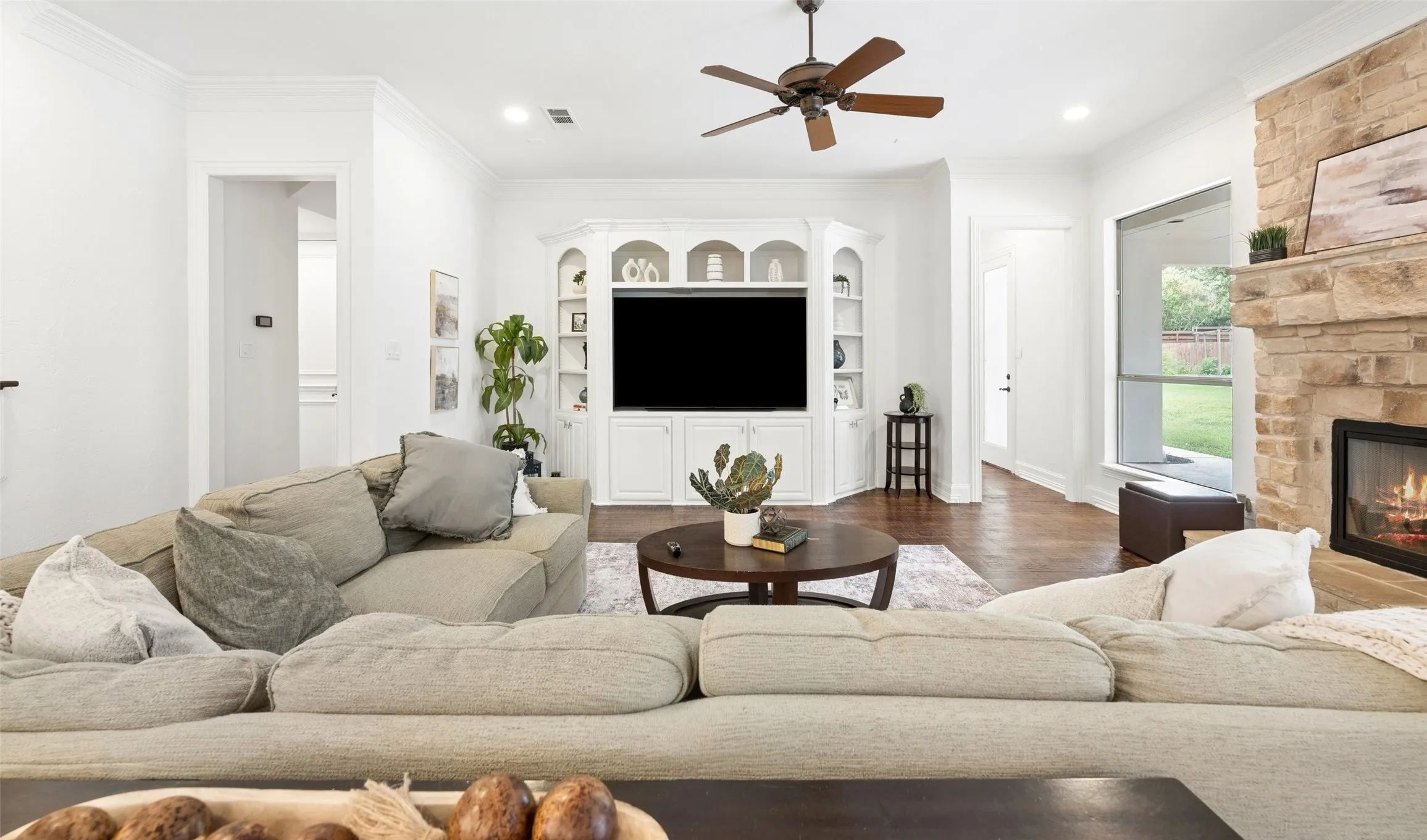 Single Family Residence For Sale in Denton County , 5204 Prince Lane, Flower Mound, Texas 75022, 5 Bedroom, 6 Bathroom, 3 Garage spaces, 5,119 Sqft, built in 1998, Price $1,795,000, mls#21302342, Real Estate Agent in Flower Mound, Homes For Sale in Denton county, Homes For Sale in Flower Mound, Realtor in Flower Mound Texas, Real Estate Brokerage Independent Realty Texas, Luminita Cordes Realtor