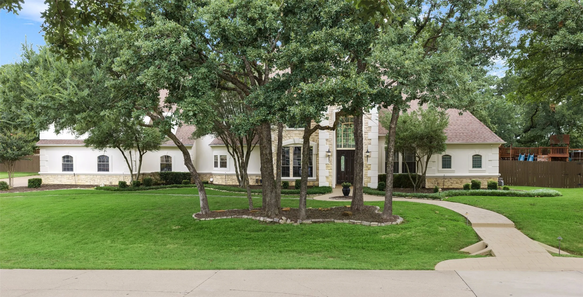Single Family Residence For Sale in Denton County , 5204 Prince Lane, Flower Mound, Texas 75022, 5 Bedroom, 6 Bathroom, 3 Garage spaces, 5,119 Sqft, built in 1998, Price $1,795,000, mls#21302342, Real Estate Agent in Flower Mound, Homes For Sale in Denton county, Homes For Sale in Flower Mound, Realtor in Flower Mound Texas, Real Estate Brokerage Independent Realty Texas, Luminita Cordes Realtor