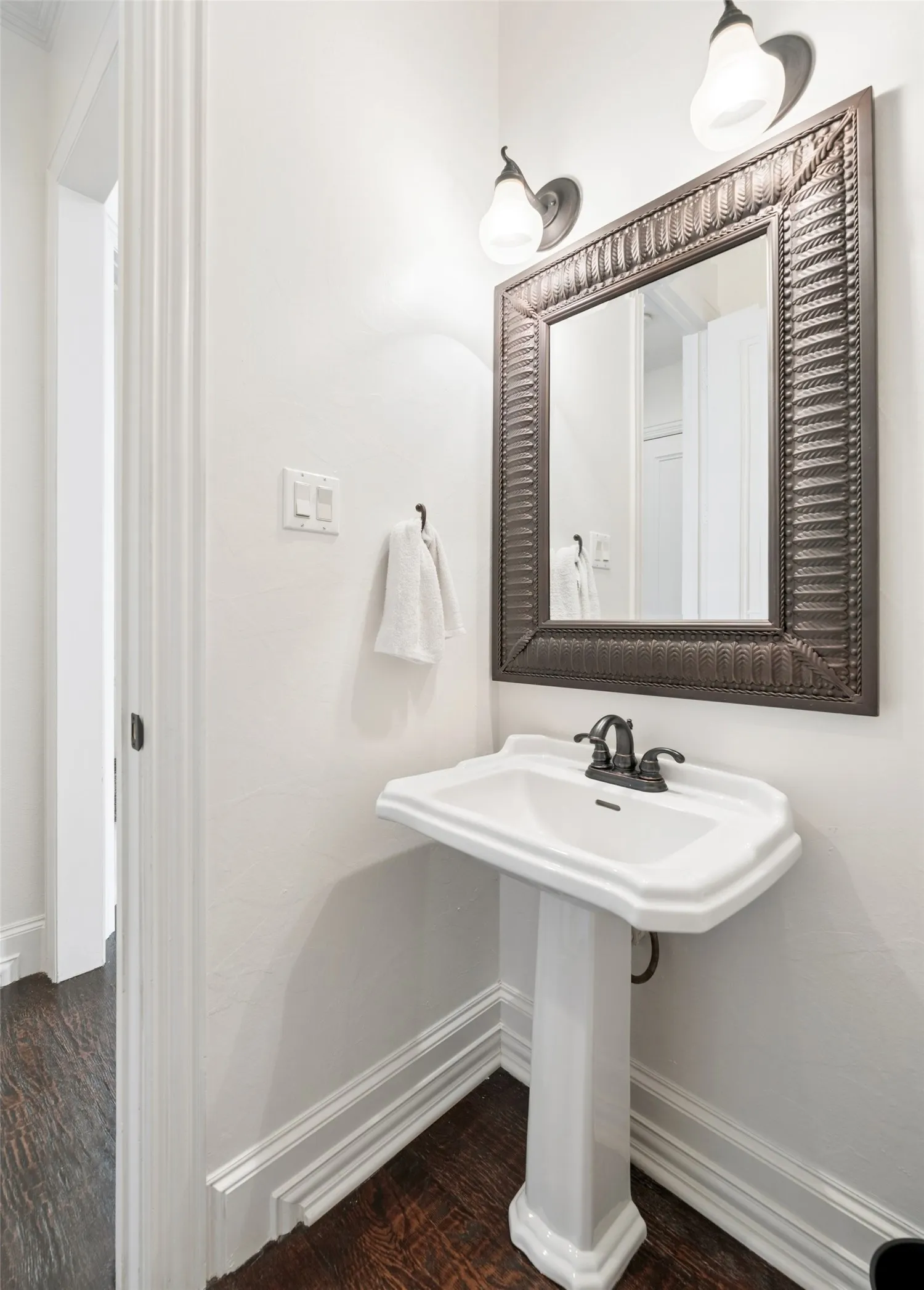 Single Family Residence For Sale in Denton County , 5204 Prince Lane, Flower Mound, Texas 75022, 5 Bedroom, 6 Bathroom, 3 Garage spaces, 5,119 Sqft, built in 1998, Price $1,795,000, mls#21302342, Real Estate Agent in Flower Mound, Homes For Sale in Denton county, Homes For Sale in Flower Mound, Realtor in Flower Mound Texas, Real Estate Brokerage Independent Realty Texas, Luminita Cordes Realtor