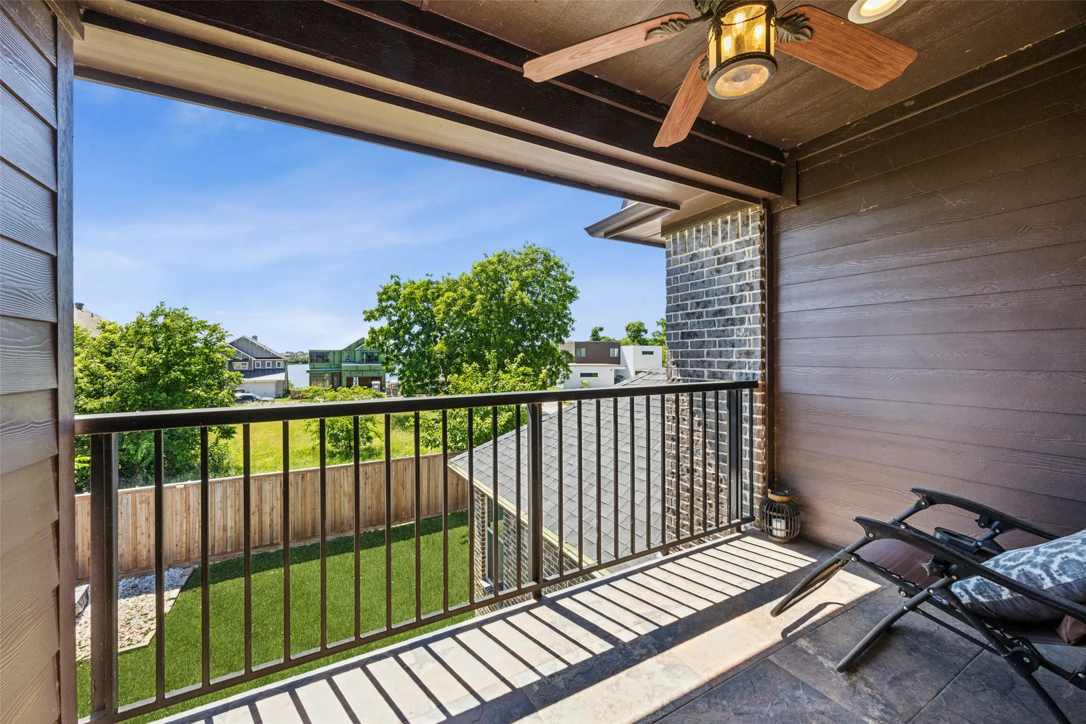 Single Family Residence For Sale in Dallas County , 2405 La Costa Drive, Rowlett, Texas 75088, 5 Bedroom, 5 Bathroom, 2 Garage spaces, 2,464 Sqft, built in 2017, mls#21303538, Real Estate Agent in Rowlett, Homes For Sale in Dallas county, Homes For Sale in Rowlett, Realtor in Rowlett Texas, Real Estate Brokerage Independent Realty Texas, Luminita Cordes Realtor