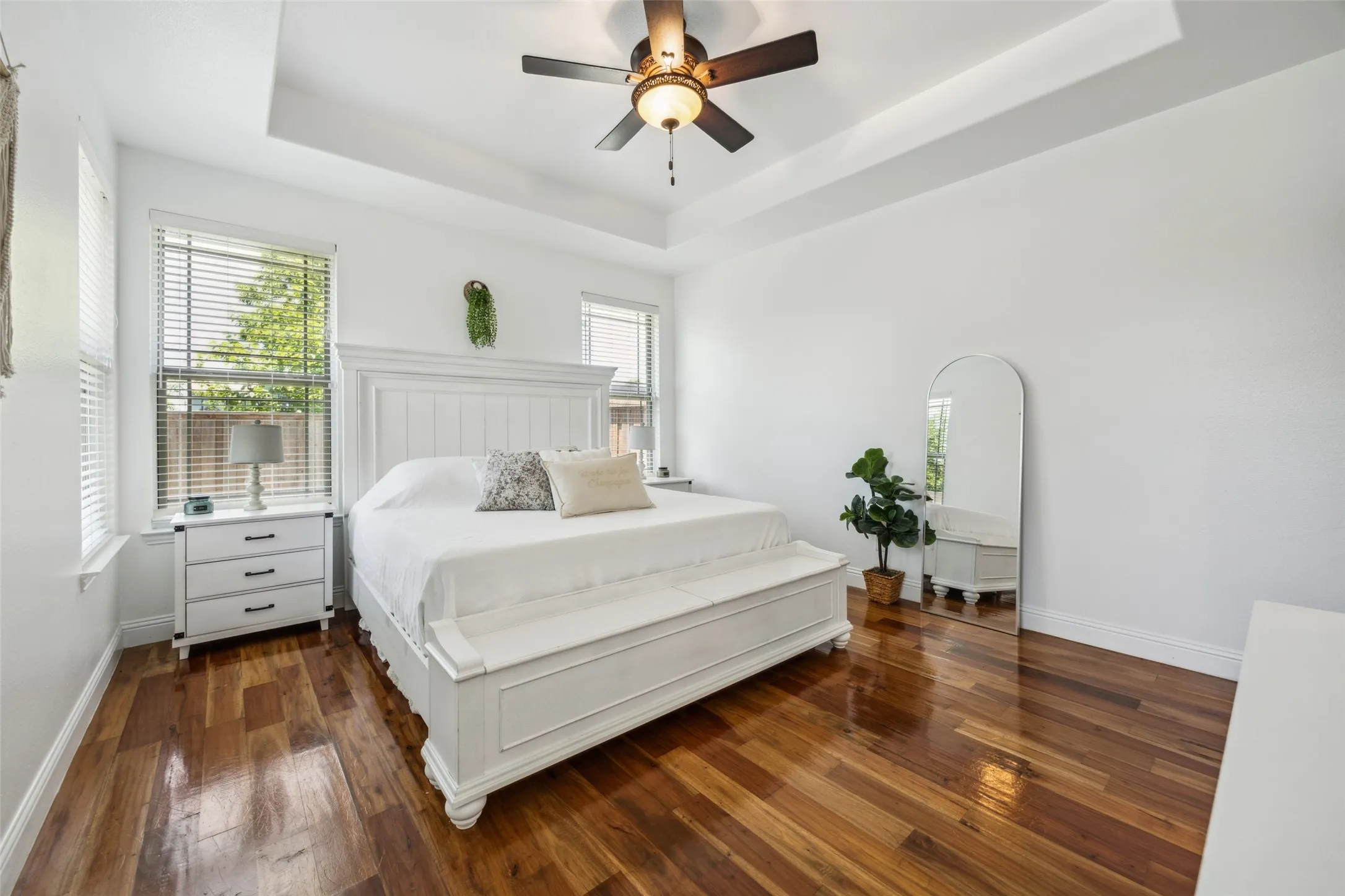 Single Family Residence For Sale in Dallas County , 2405 La Costa Drive, Rowlett, Texas 75088, 5 Bedroom, 5 Bathroom, 2 Garage spaces, 2,464 Sqft, built in 2017, mls#21303538, Real Estate Agent in Rowlett, Homes For Sale in Dallas county, Homes For Sale in Rowlett, Realtor in Rowlett Texas, Real Estate Brokerage Independent Realty Texas, Luminita Cordes Realtor