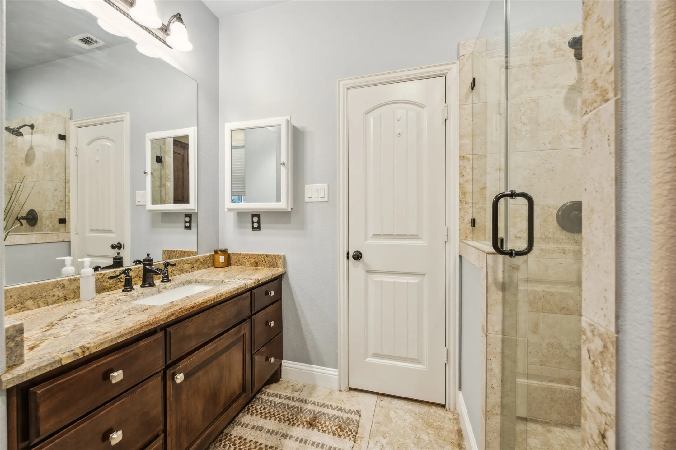 Single Family Residence For Sale in Dallas County , 2405 La Costa Drive, Rowlett, Texas 75088, 5 Bedroom, 5 Bathroom, 2 Garage spaces, 2,464 Sqft, built in 2017, mls#21303538, Real Estate Agent in Rowlett, Homes For Sale in Dallas county, Homes For Sale in Rowlett, Realtor in Rowlett Texas, Real Estate Brokerage Independent Realty Texas, Luminita Cordes Realtor
