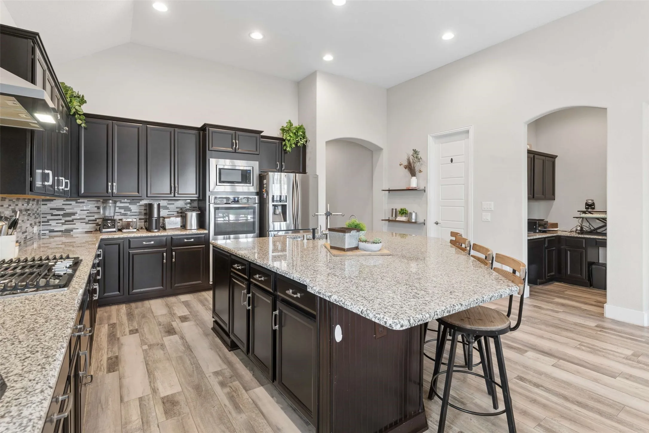 Single Family Residence For Sale in Denton County , 2604 Walnut Creek Lane, The Colony, Texas 75056, 3 Bedroom, 2 Bathroom, 3 Garage spaces, 2,336 Sqft, built in 2016, mls#21305915, Real Estate Agent in The Colony, Homes For Sale in Denton county, Homes For Sale in The Colony, Realtor in The Colony Texas, Real Estate Brokerage Independent Realty Texas, Luminita Cordes Realtor