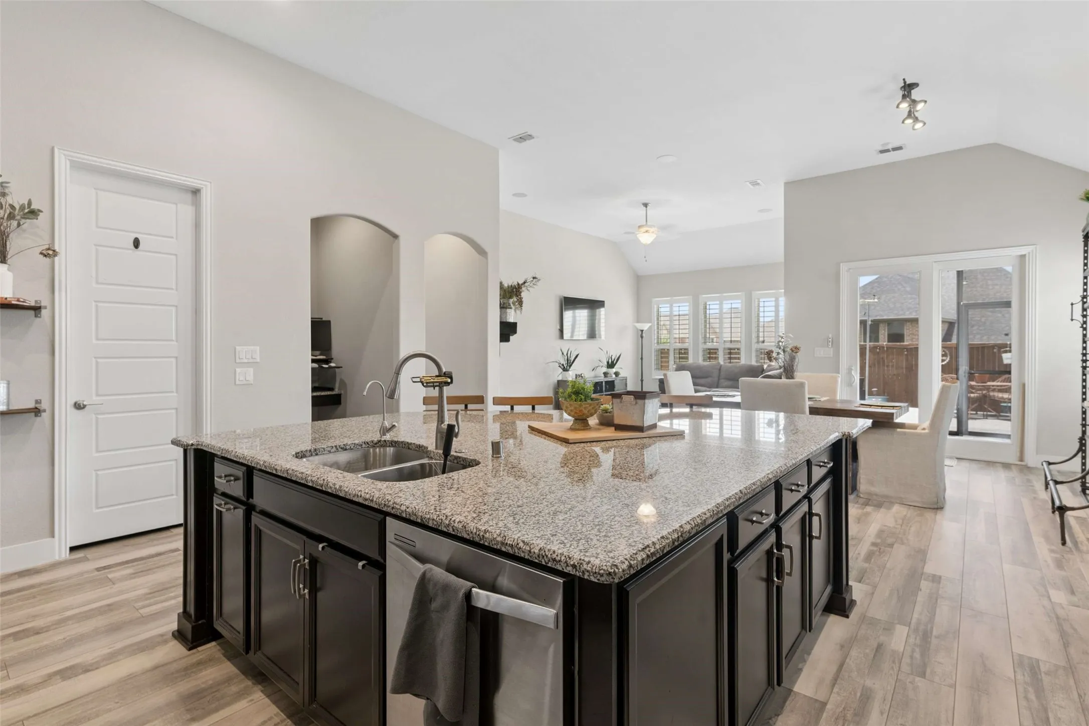 Single Family Residence For Sale in Denton County , 2604 Walnut Creek Lane, The Colony, Texas 75056, 3 Bedroom, 2 Bathroom, 3 Garage spaces, 2,336 Sqft, built in 2016, mls#21305915, Real Estate Agent in The Colony, Homes For Sale in Denton county, Homes For Sale in The Colony, Realtor in The Colony Texas, Real Estate Brokerage Independent Realty Texas, Luminita Cordes Realtor