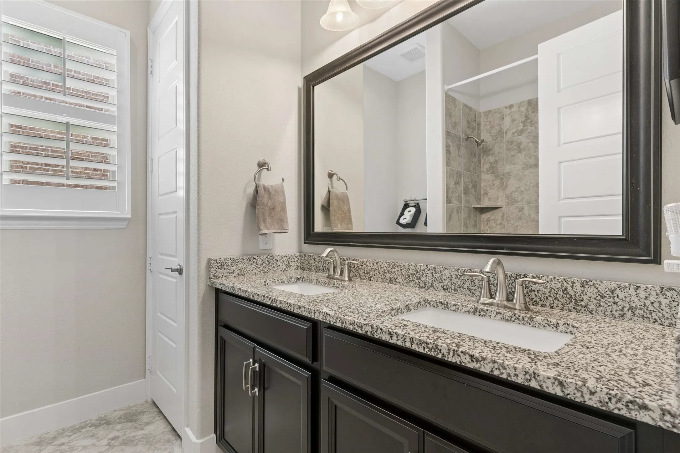 Single Family Residence For Sale in Denton County , 2604 Walnut Creek Lane, The Colony, Texas 75056, 3 Bedroom, 2 Bathroom, 3 Garage spaces, 2,336 Sqft, built in 2016, mls#21305915, Real Estate Agent in The Colony, Homes For Sale in Denton county, Homes For Sale in The Colony, Realtor in The Colony Texas, Real Estate Brokerage Independent Realty Texas, Luminita Cordes Realtor