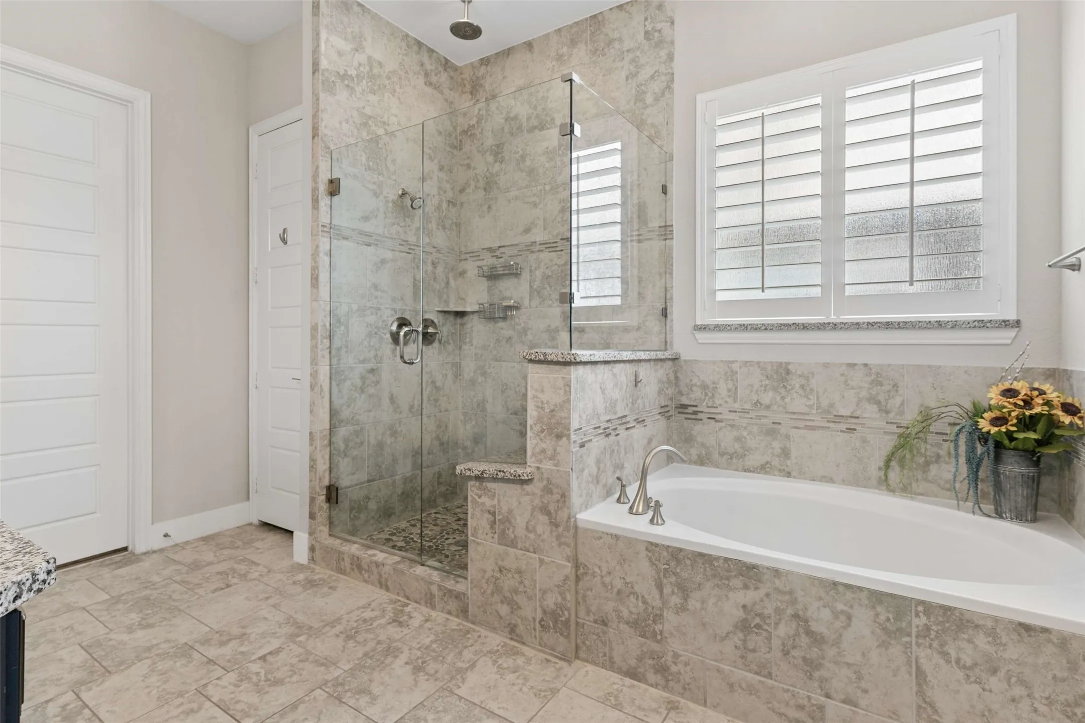 Single Family Residence For Sale in Denton County , 2604 Walnut Creek Lane, The Colony, Texas 75056, 3 Bedroom, 2 Bathroom, 3 Garage spaces, 2,336 Sqft, built in 2016, mls#21305915, Real Estate Agent in The Colony, Homes For Sale in Denton county, Homes For Sale in The Colony, Realtor in The Colony Texas, Real Estate Brokerage Independent Realty Texas, Luminita Cordes Realtor