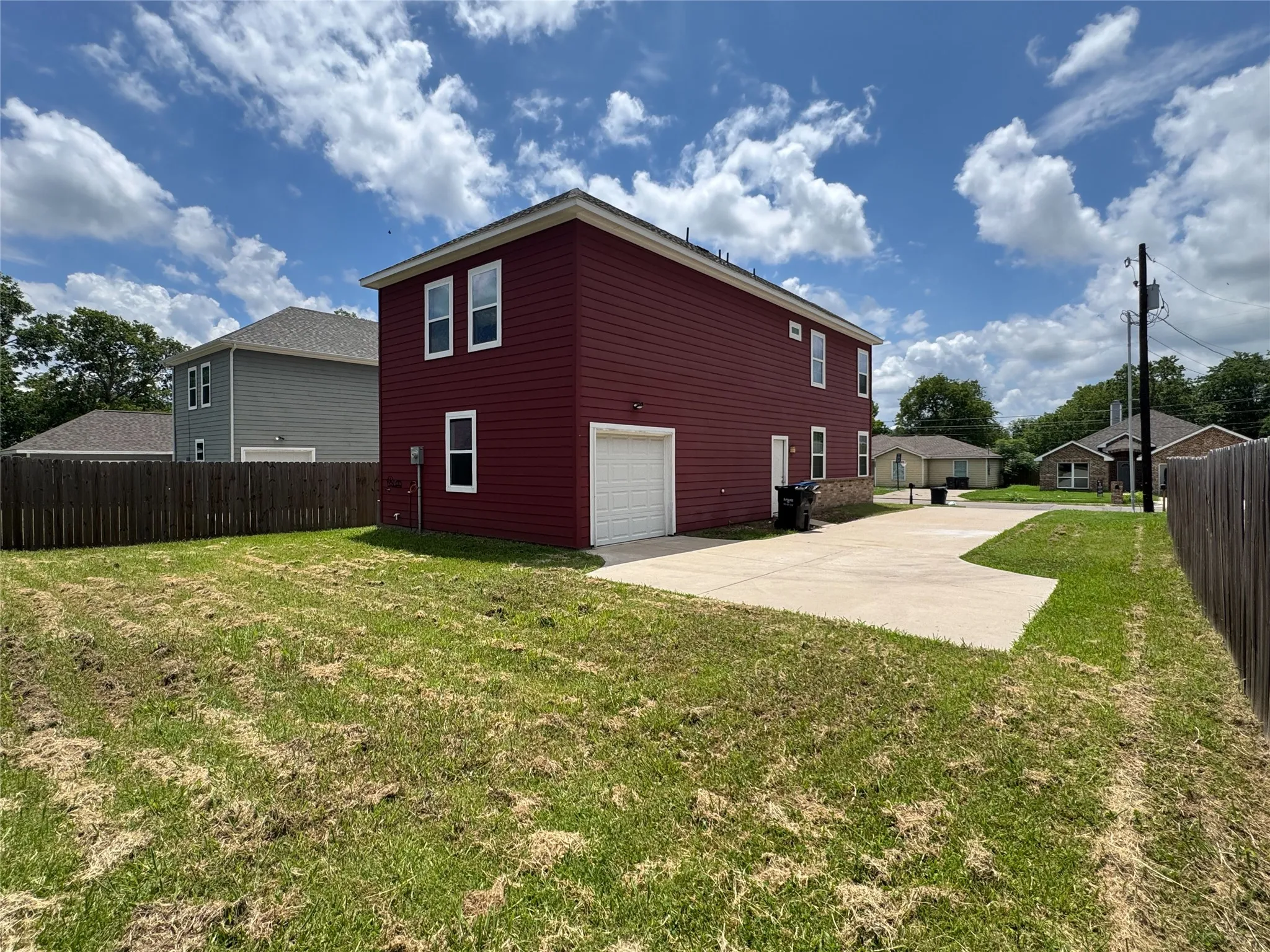 Single Family Residence For Sale in Hunt County , 3322 Pickett Street, Greenville, Texas 75401, 3 Bedrooms, 3 Bathrooms, 1 Garage spaces, 1,917 Sqft, built in 2021, Price $294,000, mls#21298202, Real Estate Agent in Greenville, Homes For Sale in Hunt county, Homes For Sale in Greenville, Realtor in Greenville Texas, Real Estate Brokerage Independent Realty Texas, Luminita Cordes Realtor