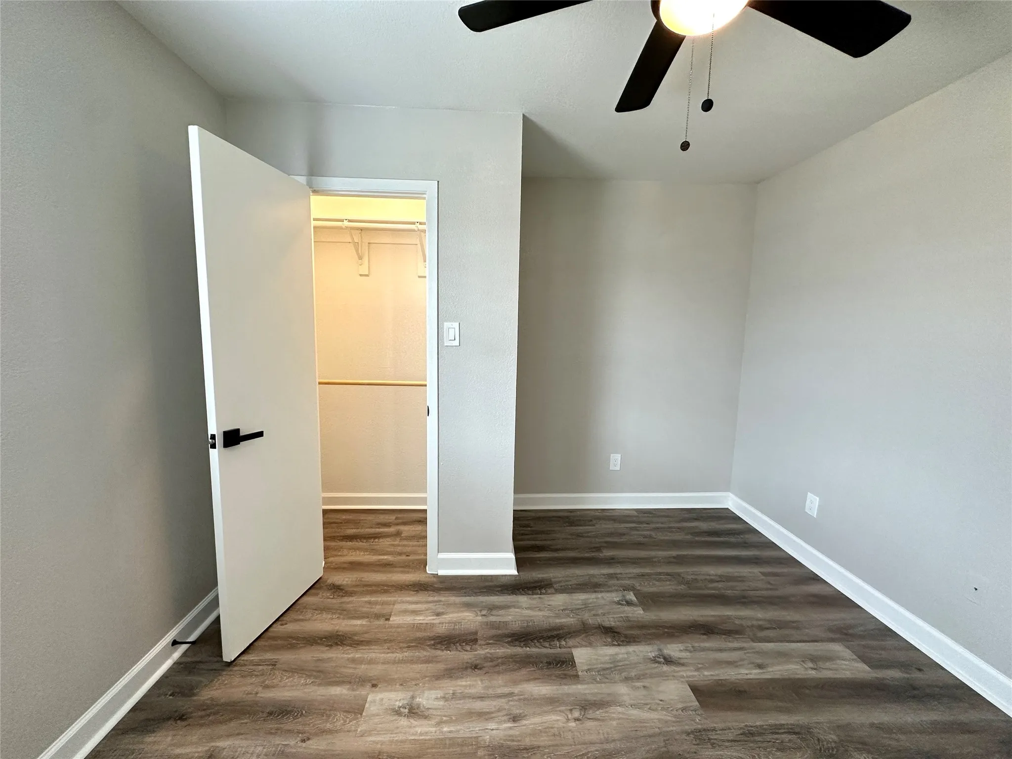 Duplex For Rent in Ellis County , 813 Kingdom Circle 35, Waxahachie, Texas 75165, 1 Bedroom, 1 Bathroom, Garage spaces, 900 Sqft, built in 2002, Price $1,100, mls#21305966, Real Estate Agent in Waxahachie, Homes For Rent in Ellis county, Homes For Rent in Waxahachie, Realtor in Waxahachie Texas, Real Estate Brokerage Independent Realty Texas, Luminita Cordes Realtor