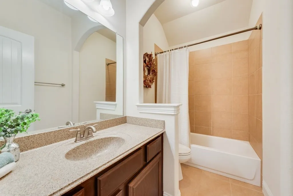 Single Family Residence For Sale in Collin County , 7230 Milsap Lane, Frisco, Texas 75035, 4 Bedroom, 4 Bathroom, 2 Garage spaces, 3,634 Sqft, built in 2014, mls#21304755, Real Estate Agent in Frisco, Homes For Sale in Collin county, Homes For Sale in Frisco, Realtor in Frisco Texas, Real Estate Brokerage Independent Realty Texas, Luminita Cordes Realtor