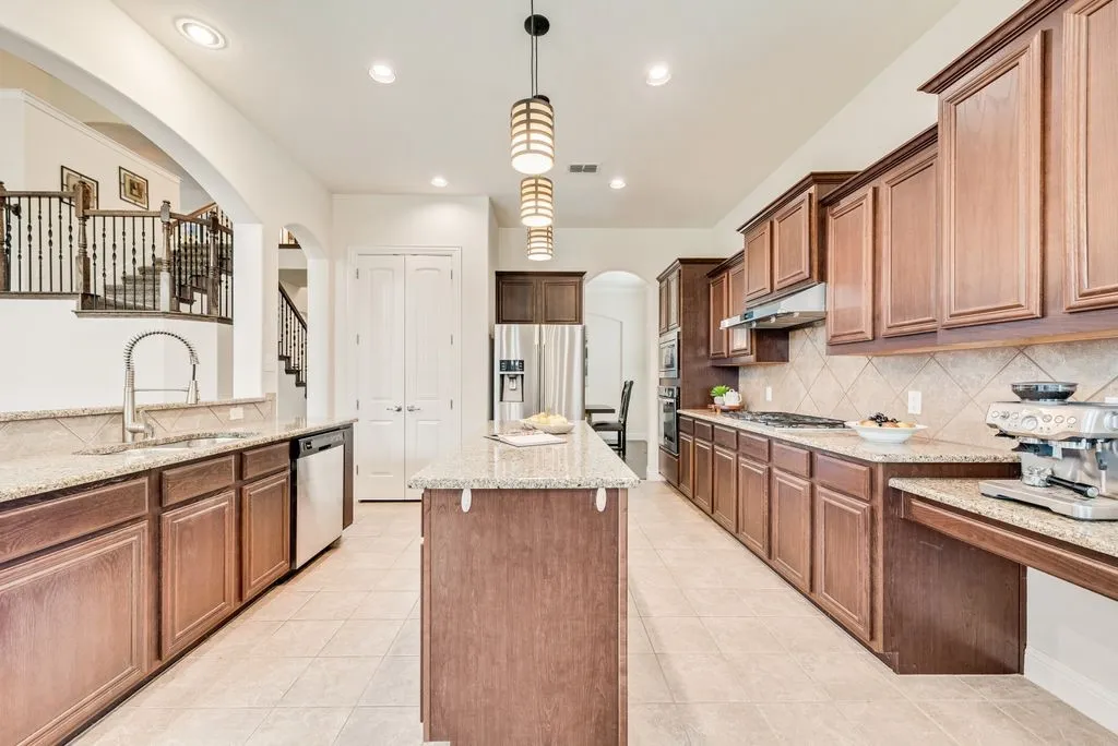 Single Family Residence For Sale in Collin County , 7230 Milsap Lane, Frisco, Texas 75035, 4 Bedroom, 4 Bathroom, 2 Garage spaces, 3,634 Sqft, built in 2014, mls#21304755, Real Estate Agent in Frisco, Homes For Sale in Collin county, Homes For Sale in Frisco, Realtor in Frisco Texas, Real Estate Brokerage Independent Realty Texas, Luminita Cordes Realtor