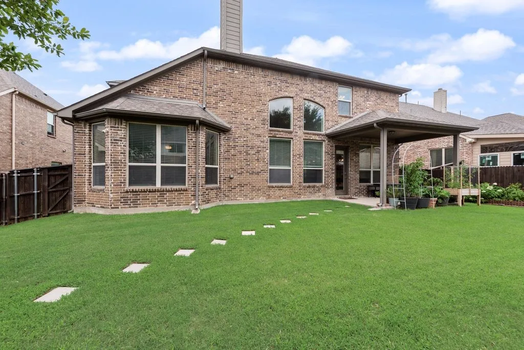 Single Family Residence For Sale in Collin County , 7230 Milsap Lane, Frisco, Texas 75035, 4 Bedroom, 4 Bathroom, 2 Garage spaces, 3,634 Sqft, built in 2014, mls#21304755, Real Estate Agent in Frisco, Homes For Sale in Collin county, Homes For Sale in Frisco, Realtor in Frisco Texas, Real Estate Brokerage Independent Realty Texas, Luminita Cordes Realtor