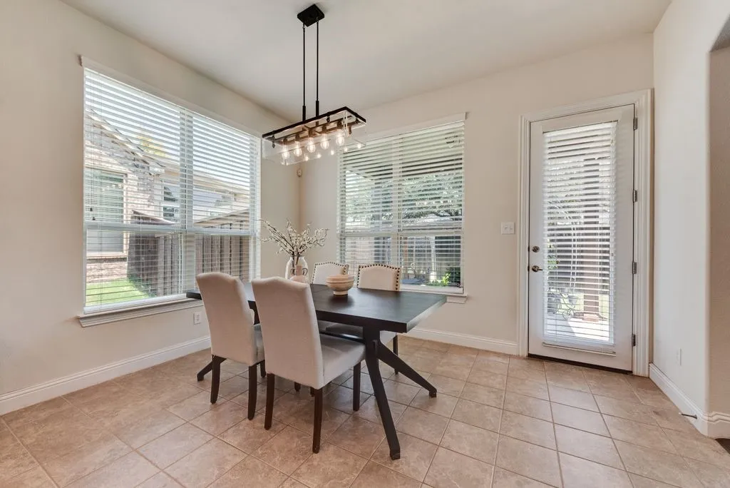 Single Family Residence For Sale in Collin County , 7230 Milsap Lane, Frisco, Texas 75035, 4 Bedroom, 4 Bathroom, 2 Garage spaces, 3,634 Sqft, built in 2014, mls#21304755, Real Estate Agent in Frisco, Homes For Sale in Collin county, Homes For Sale in Frisco, Realtor in Frisco Texas, Real Estate Brokerage Independent Realty Texas, Luminita Cordes Realtor
