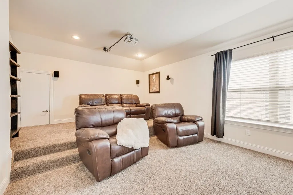 Single Family Residence For Sale in Collin County , 7230 Milsap Lane, Frisco, Texas 75035, 4 Bedroom, 4 Bathroom, 2 Garage spaces, 3,634 Sqft, built in 2014, mls#21304755, Real Estate Agent in Frisco, Homes For Sale in Collin county, Homes For Sale in Frisco, Realtor in Frisco Texas, Real Estate Brokerage Independent Realty Texas, Luminita Cordes Realtor
