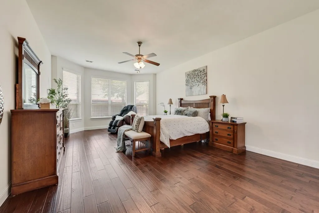 Single Family Residence For Sale in Collin County , 7230 Milsap Lane, Frisco, Texas 75035, 4 Bedroom, 4 Bathroom, 2 Garage spaces, 3,634 Sqft, built in 2014, mls#21304755, Real Estate Agent in Frisco, Homes For Sale in Collin county, Homes For Sale in Frisco, Realtor in Frisco Texas, Real Estate Brokerage Independent Realty Texas, Luminita Cordes Realtor