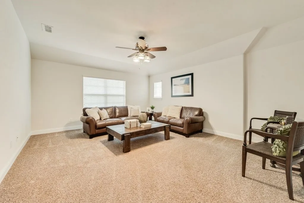 Single Family Residence For Sale in Collin County , 7230 Milsap Lane, Frisco, Texas 75035, 4 Bedroom, 4 Bathroom, 2 Garage spaces, 3,634 Sqft, built in 2014, mls#21304755, Real Estate Agent in Frisco, Homes For Sale in Collin county, Homes For Sale in Frisco, Realtor in Frisco Texas, Real Estate Brokerage Independent Realty Texas, Luminita Cordes Realtor