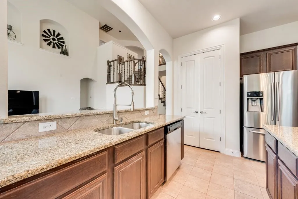 Single Family Residence For Sale in Collin County , 7230 Milsap Lane, Frisco, Texas 75035, 4 Bedroom, 4 Bathroom, 2 Garage spaces, 3,634 Sqft, built in 2014, mls#21304755, Real Estate Agent in Frisco, Homes For Sale in Collin county, Homes For Sale in Frisco, Realtor in Frisco Texas, Real Estate Brokerage Independent Realty Texas, Luminita Cordes Realtor