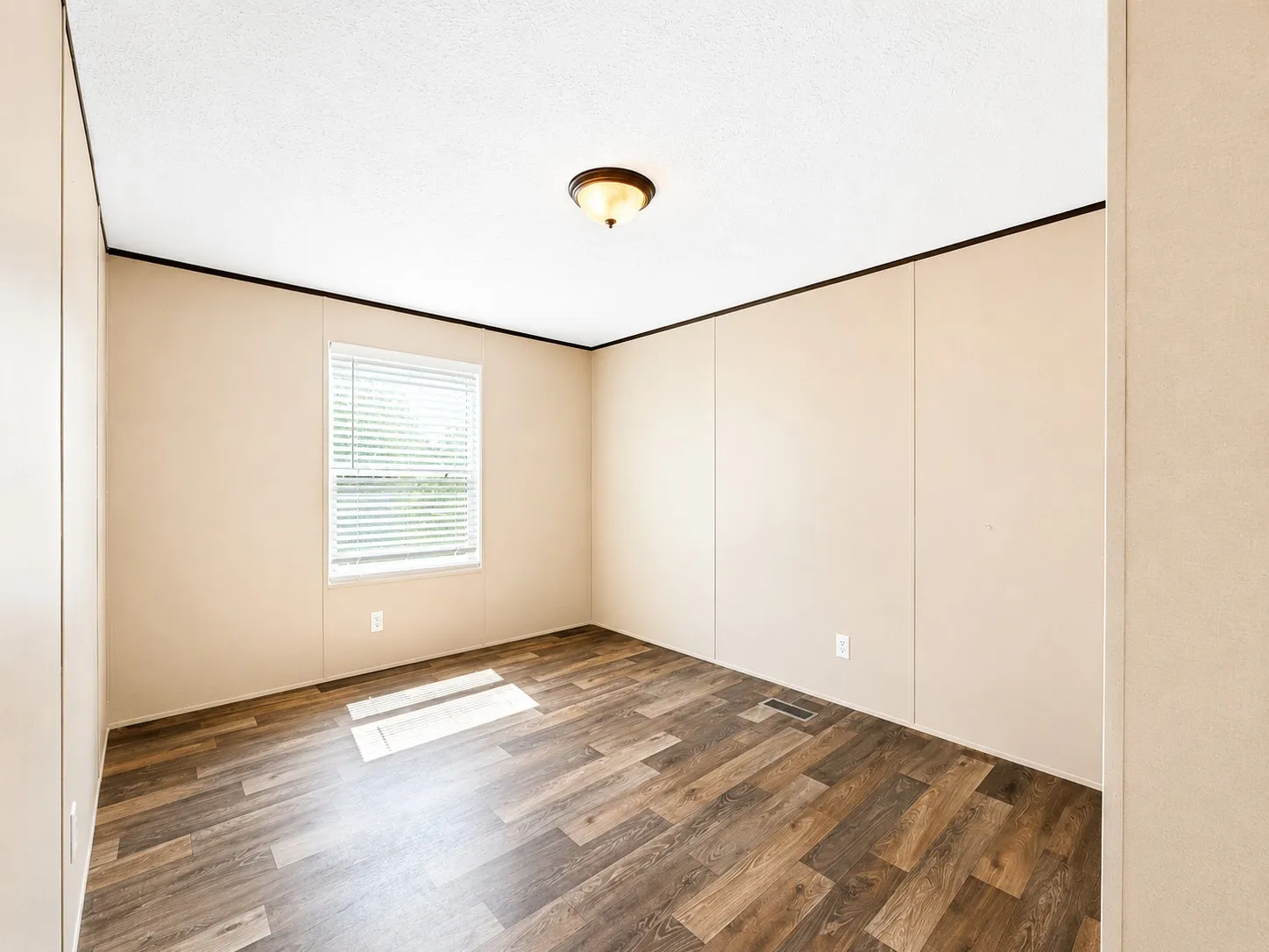 Manufactured Home For Sale in Wise County , 112 Buffalo Gap Drive, Bridgeport, Texas 76426, 4 Bedroom, 2 Bathroom, Garage spaces, 1,568 Sqft, built in 2023, mls#21305851, Real Estate Agent in Bridgeport, Homes For Sale in Wise county, Homes For Sale in Bridgeport, Realtor in Bridgeport Texas, Real Estate Brokerage Independent Realty Texas, Luminita Cordes Realtor
