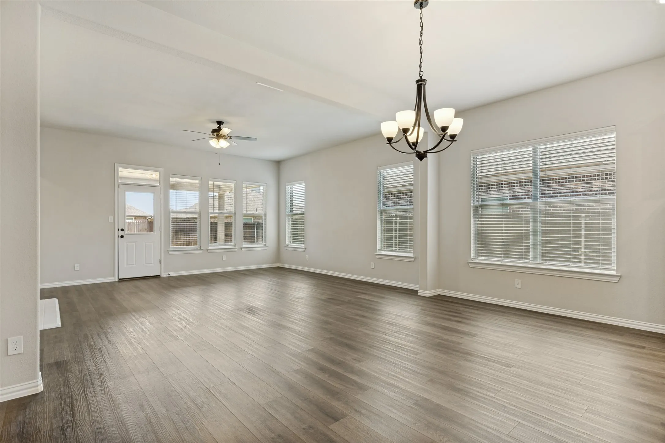 Single Family Residence For Sale in Collin County , 3108 Greymoore Drive, Anna, Texas 75409, 3 Bedroom, 2 Bathroom, 2 Garage spaces, 2,028 Sqft, built in 2022, mls#21305533, Real Estate Agent in Anna, Homes For Sale in Collin county, Homes For Sale in Anna, Realtor in Anna Texas, Real Estate Brokerage Independent Realty Texas, Luminita Cordes Realtor